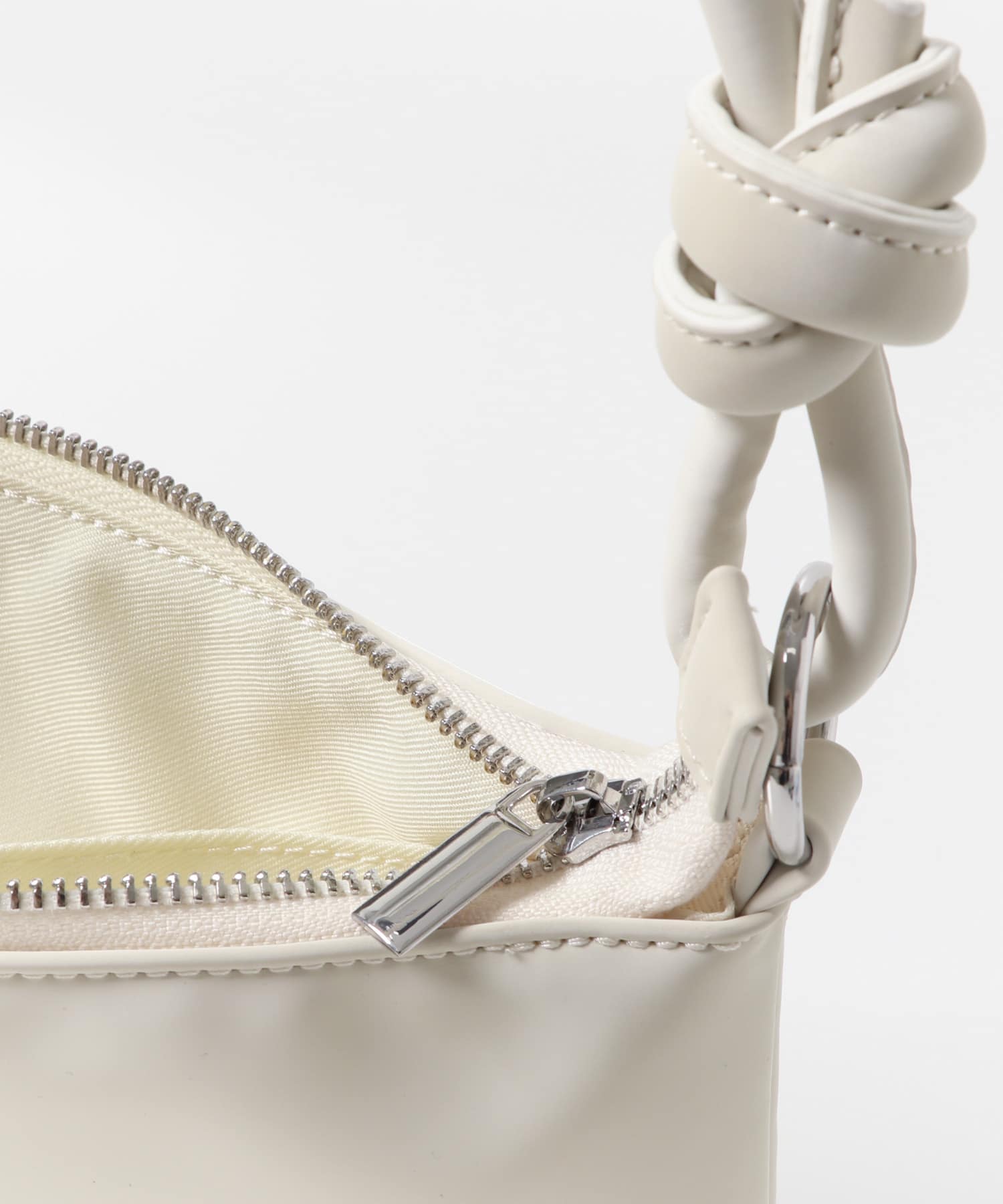 ハンドルデザインショルダーBAG IVORY one