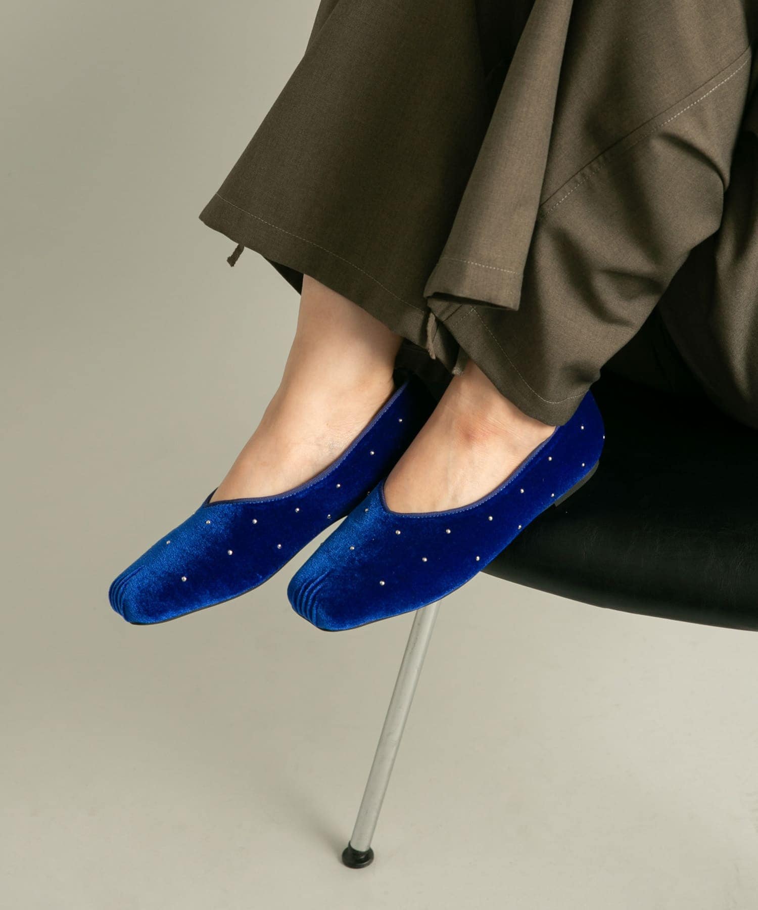 スタッズベロアパンプス BLUE 37