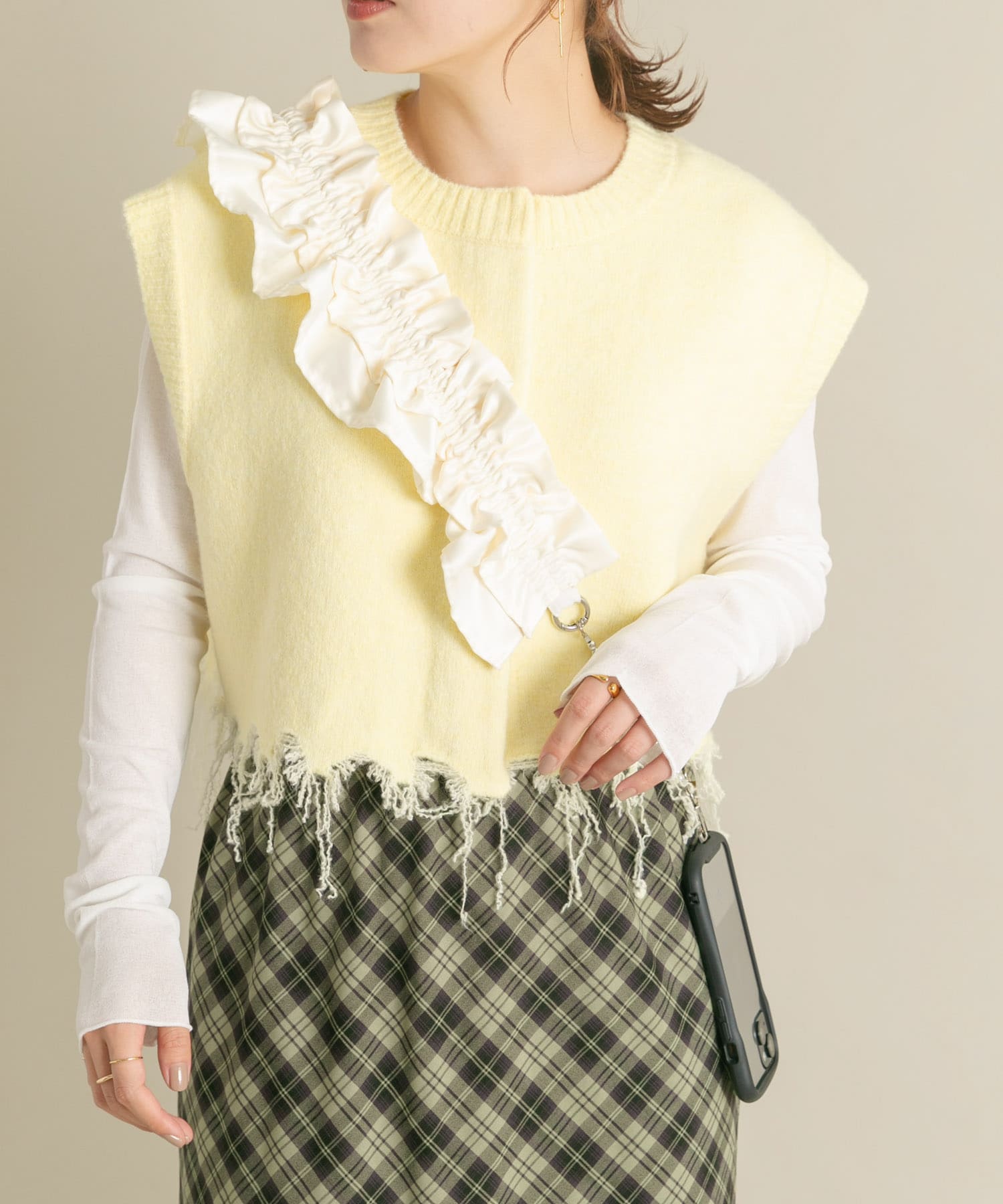 フリルギャザーマルチストラップ IVORY one