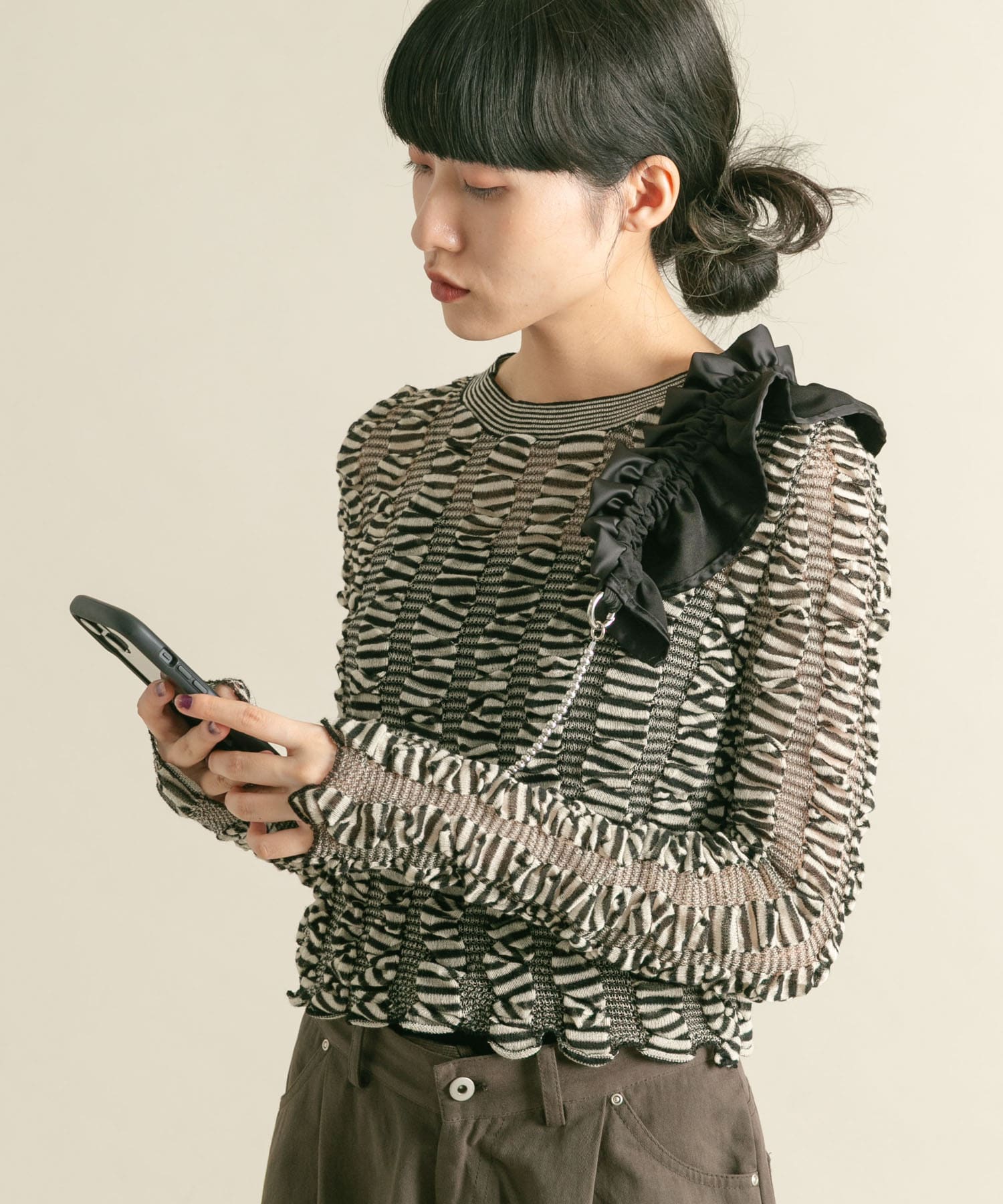 フリルギャザーマルチストラップ BLACK one