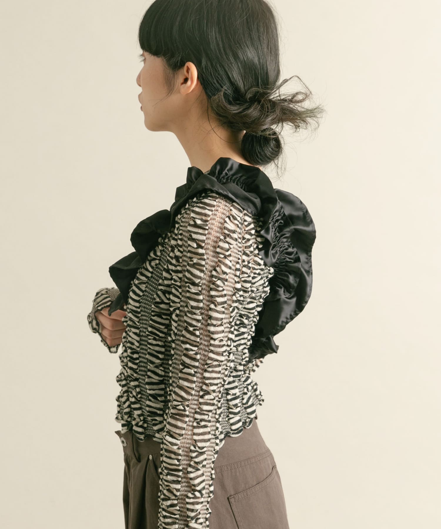 フリルギャザーマルチストラップ BLACK one