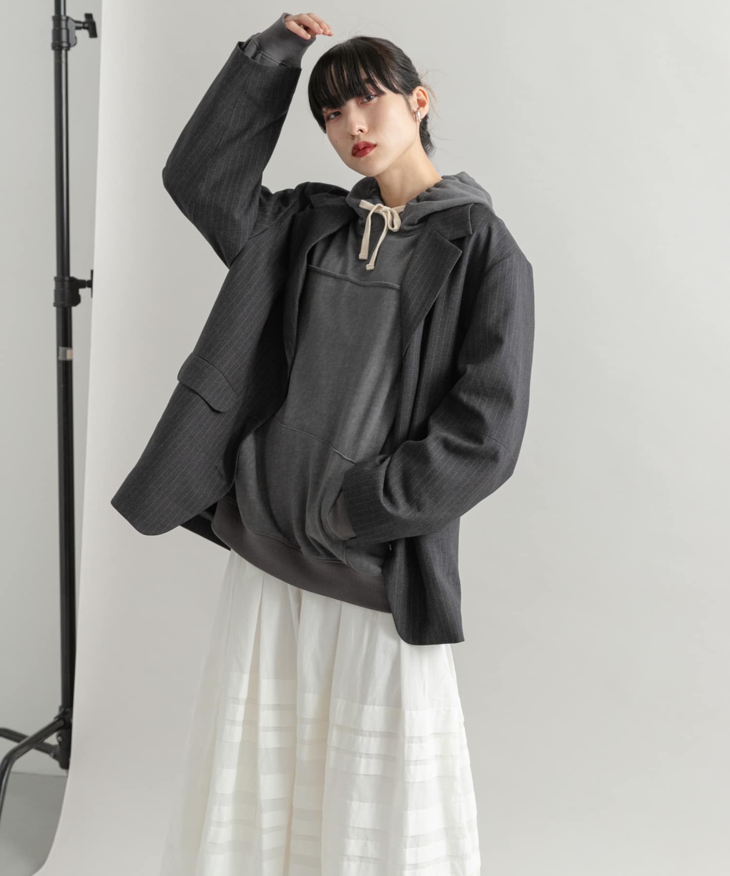 GRAY
