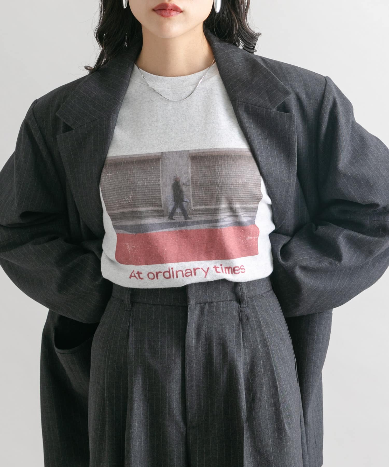 TOP GRAY