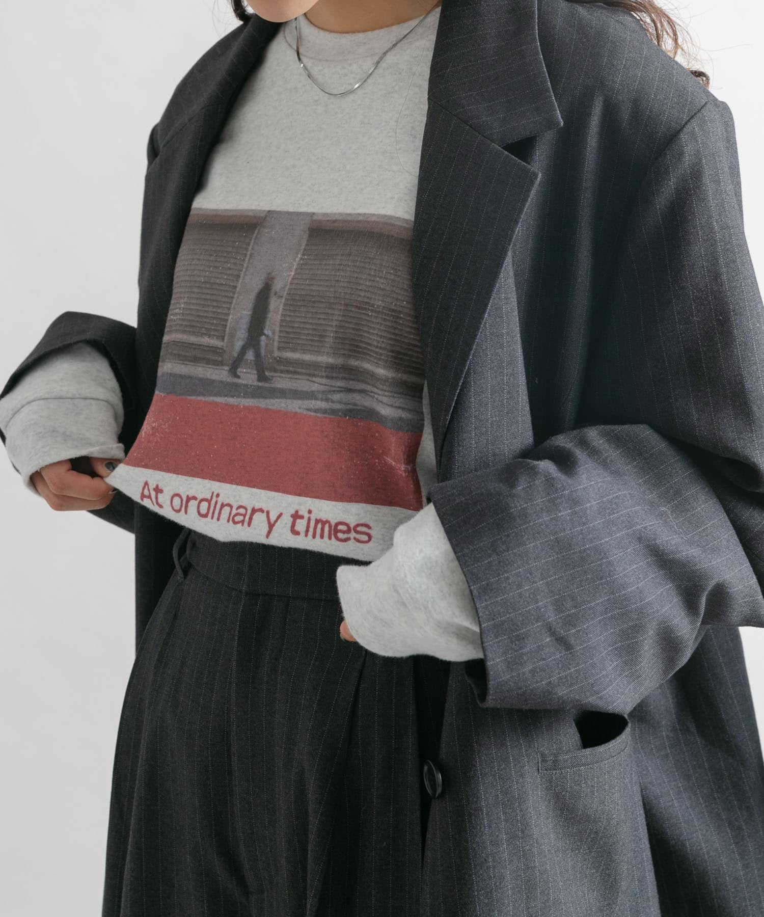 TOP GRAY