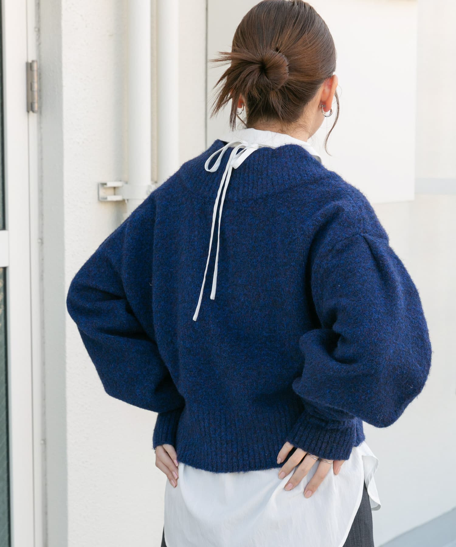 Vネックフォルムニット(one RED): トップス｜URBAN RESEARCH公式