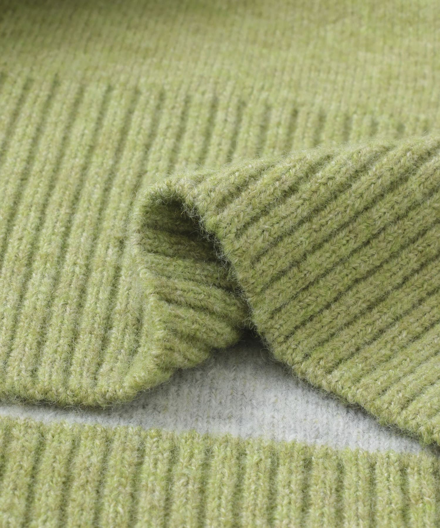 リバーシブルタートルニット GRN×L.GRY one