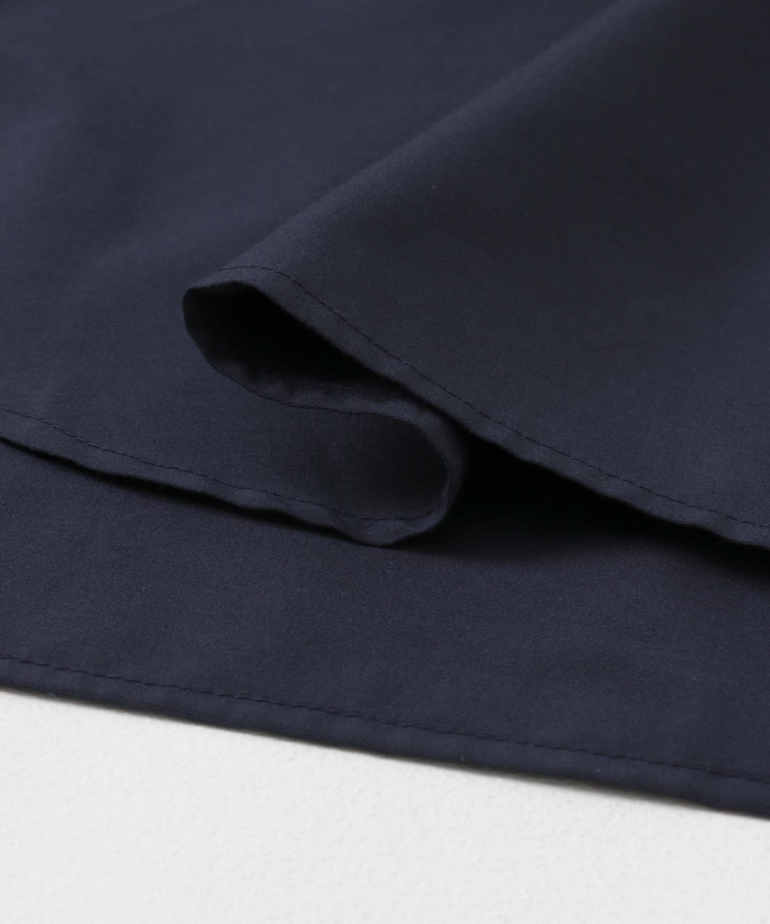 ラッフルカラーブラウス NAVY one