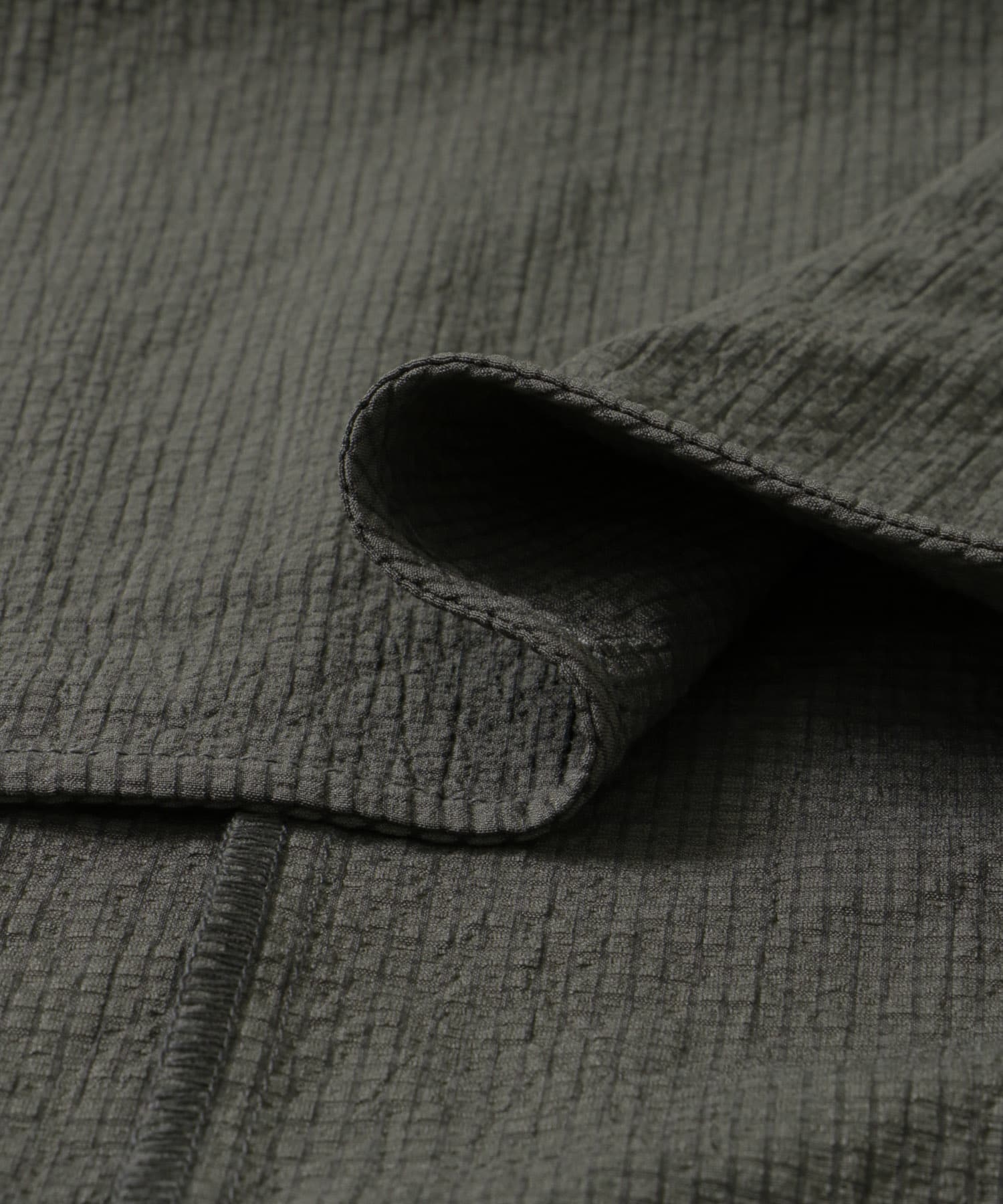 ボリュースリーブハイネックブラウス CHARCOAL one