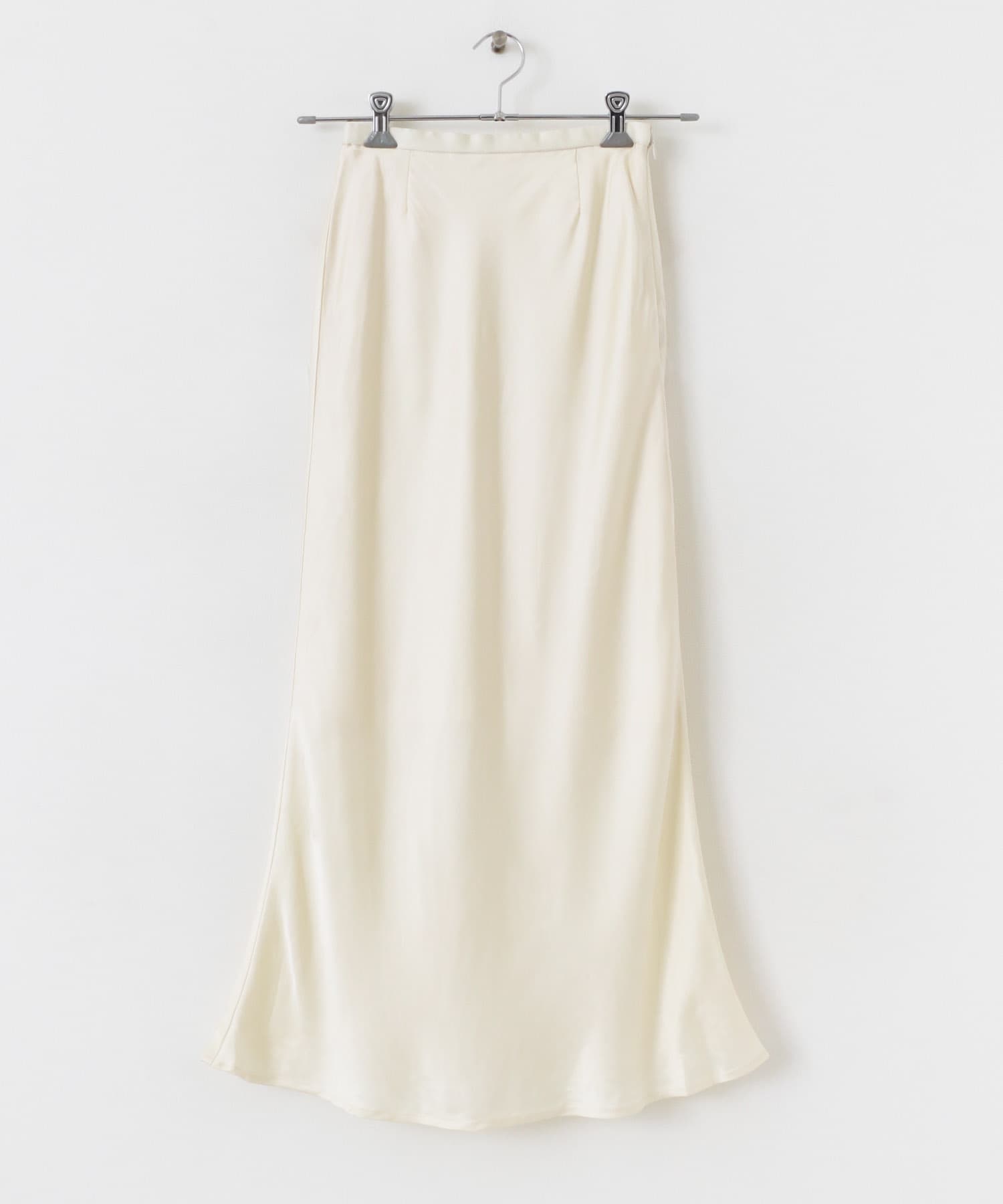 サテンバイアススカート IVORY one