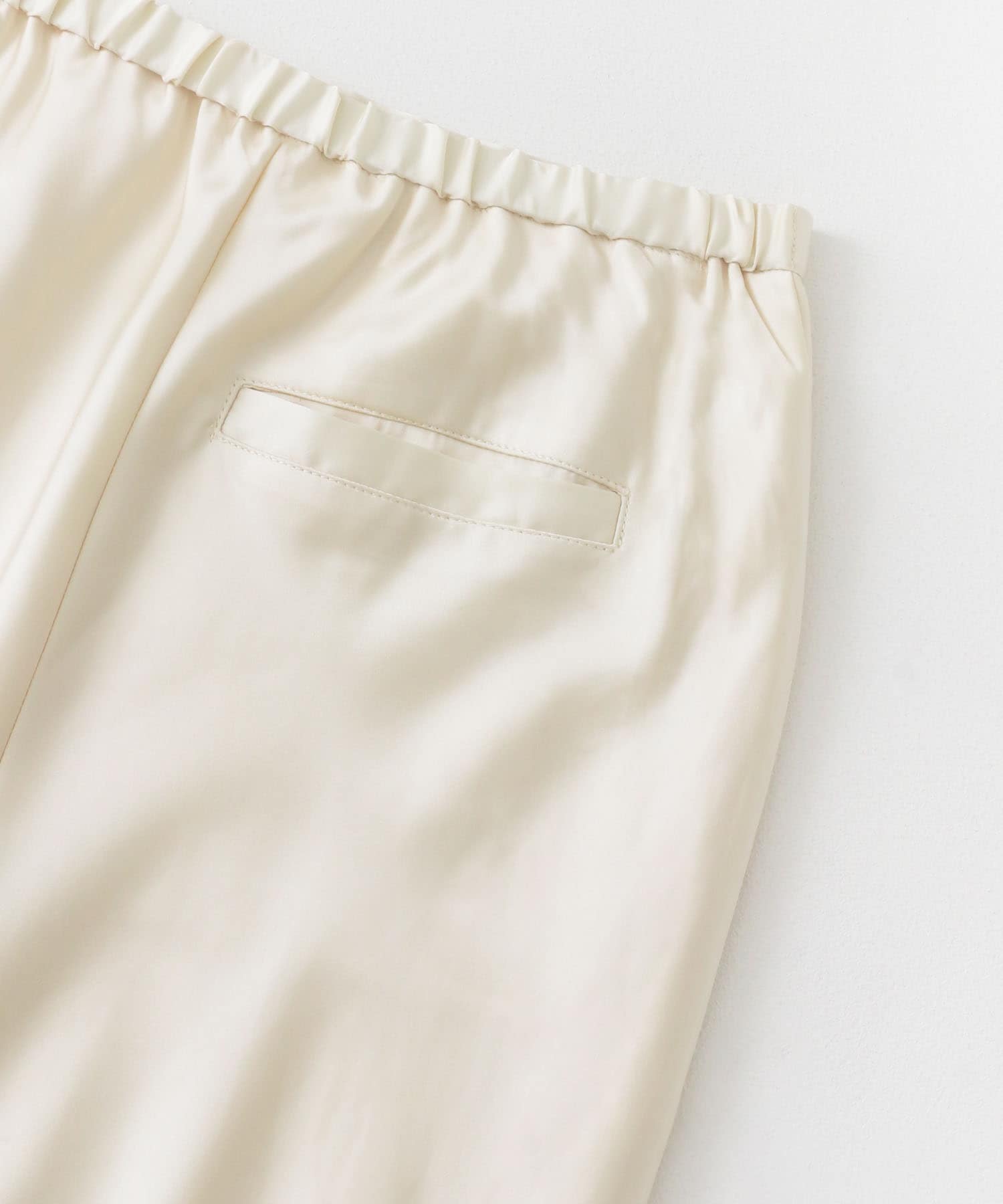 サテンバイアススカート IVORY one
