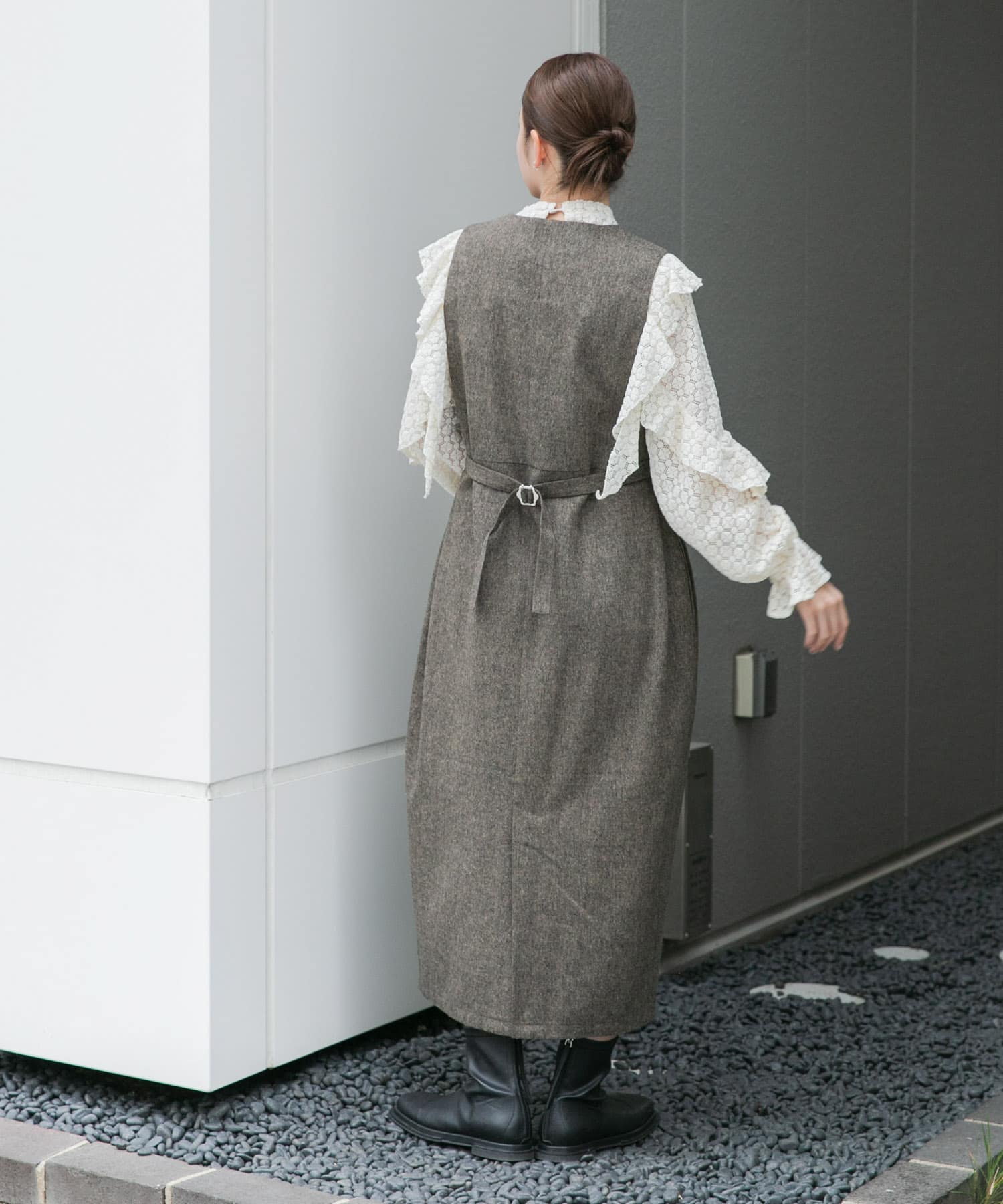 KHAKI