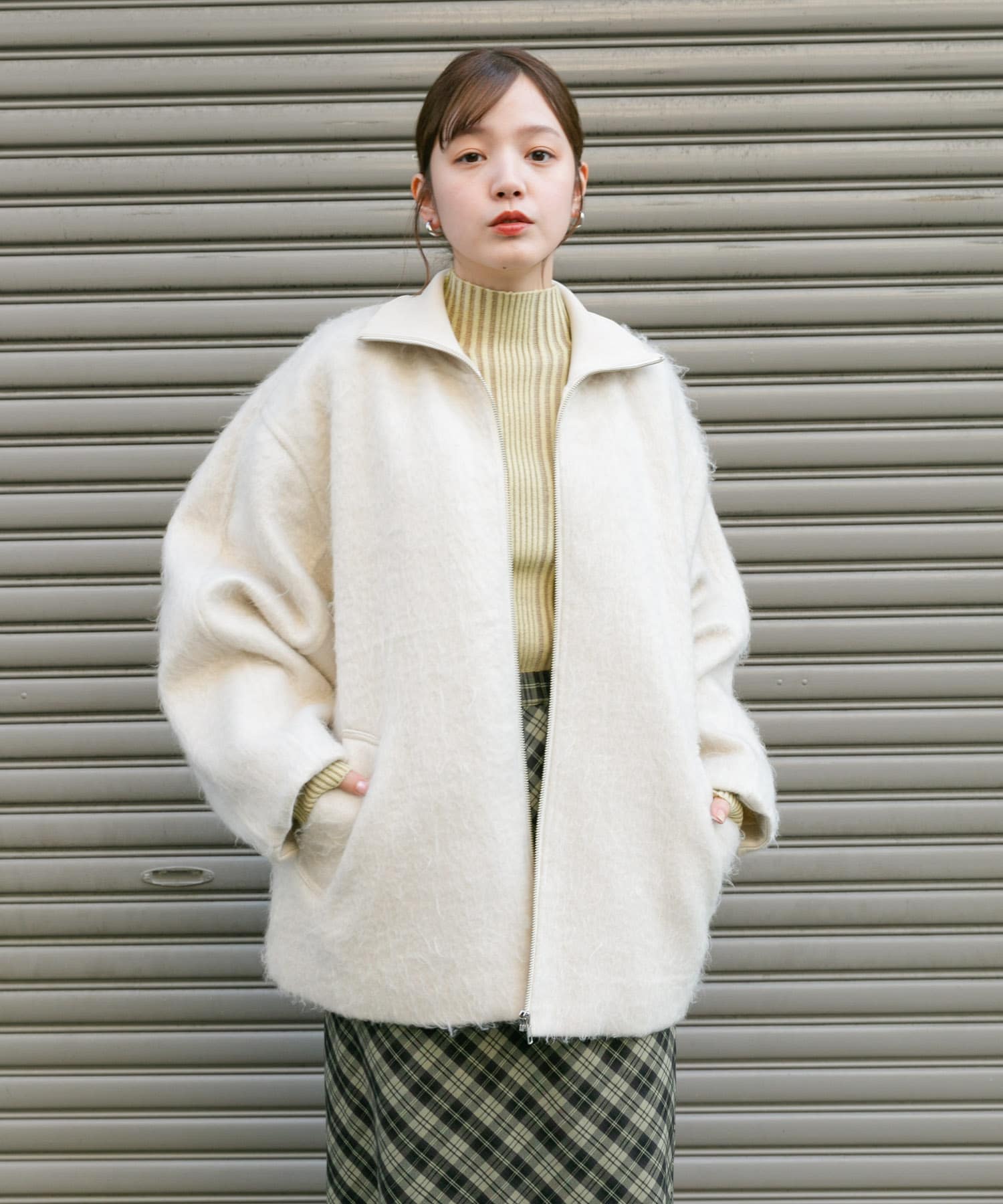 ハイネックシャギーコート