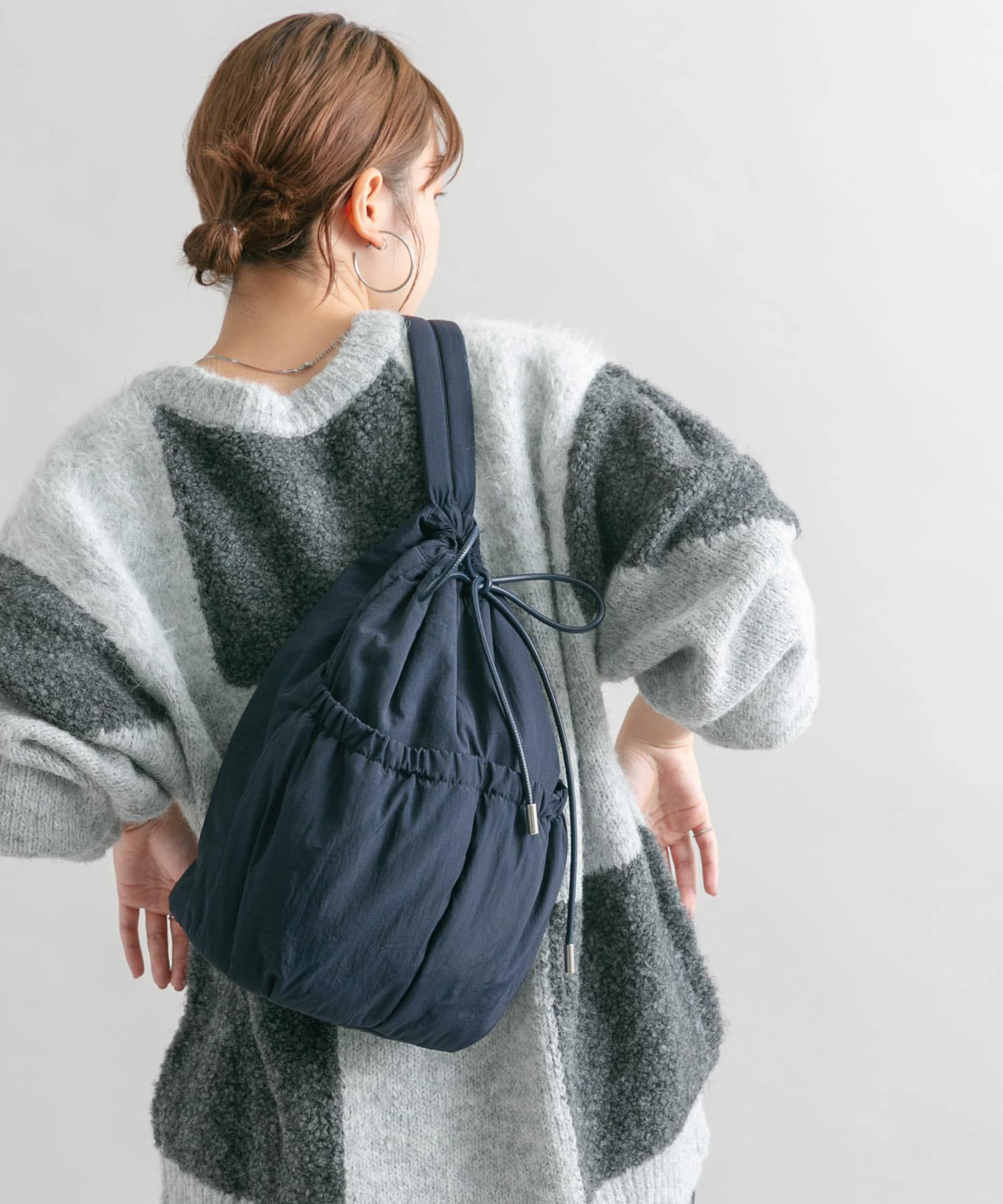 ナイロンパファーボンサック NAVY one