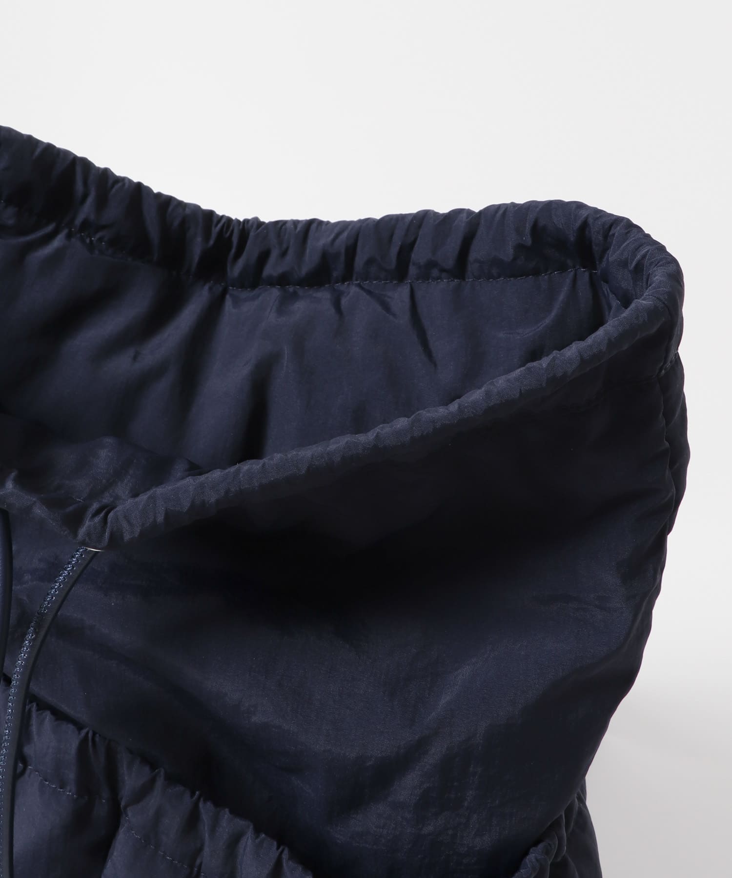 ナイロンパファーボンサック NAVY one