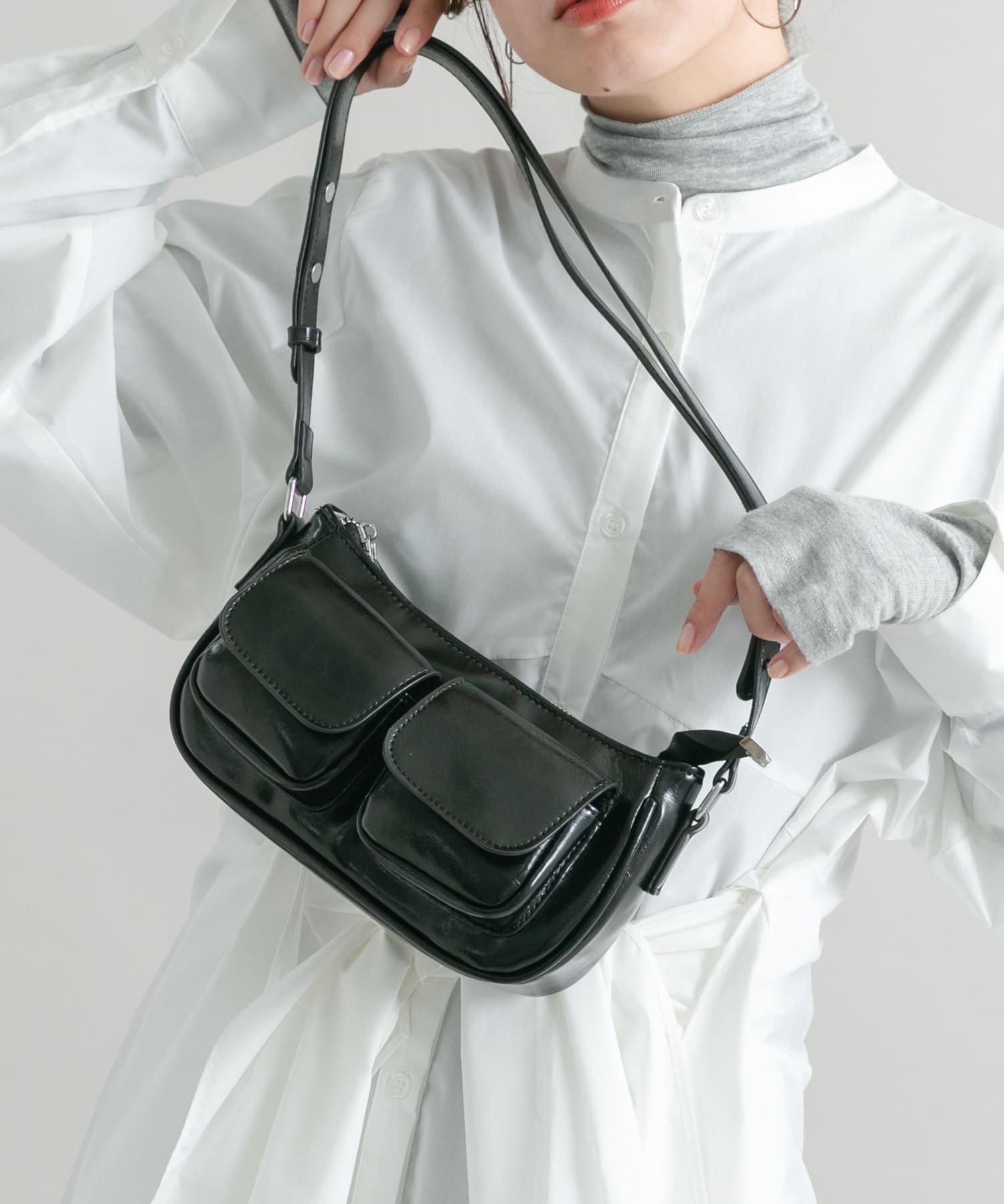 アウトポケットショルダーBAG BLACK one