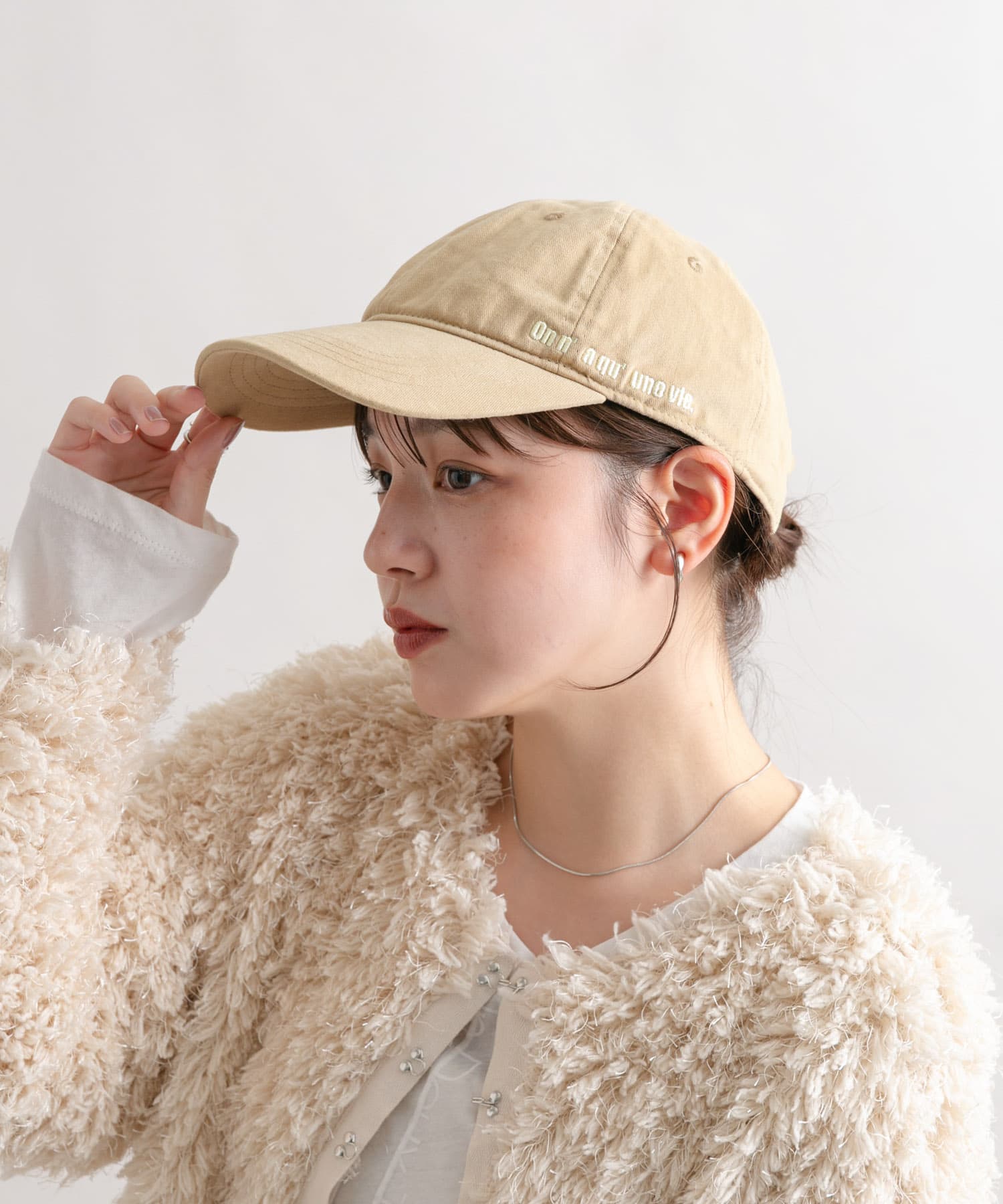サイドエンブロイダリーCAP BEIGE one