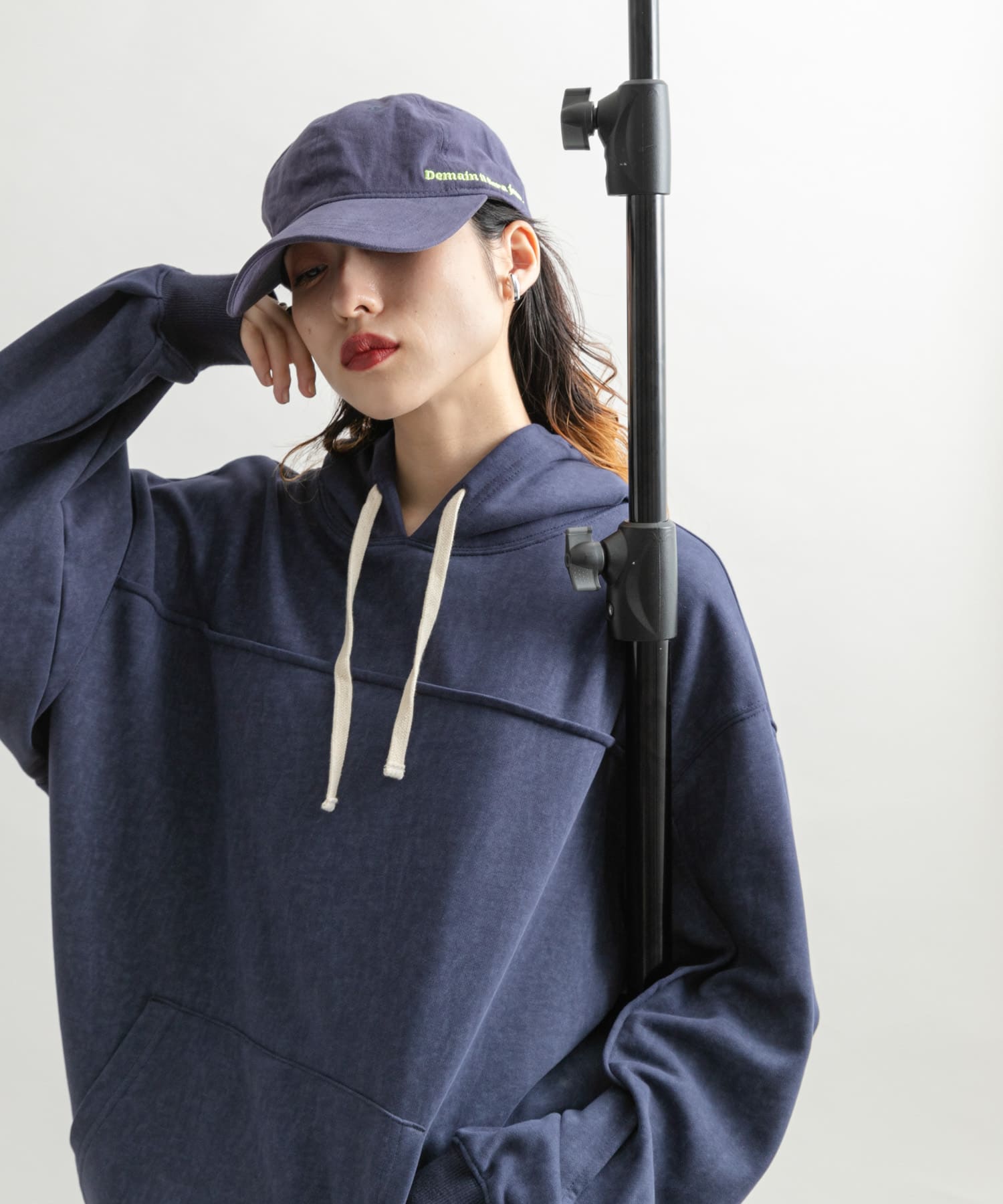 サイドエンブロイダリーCAP NAVY one