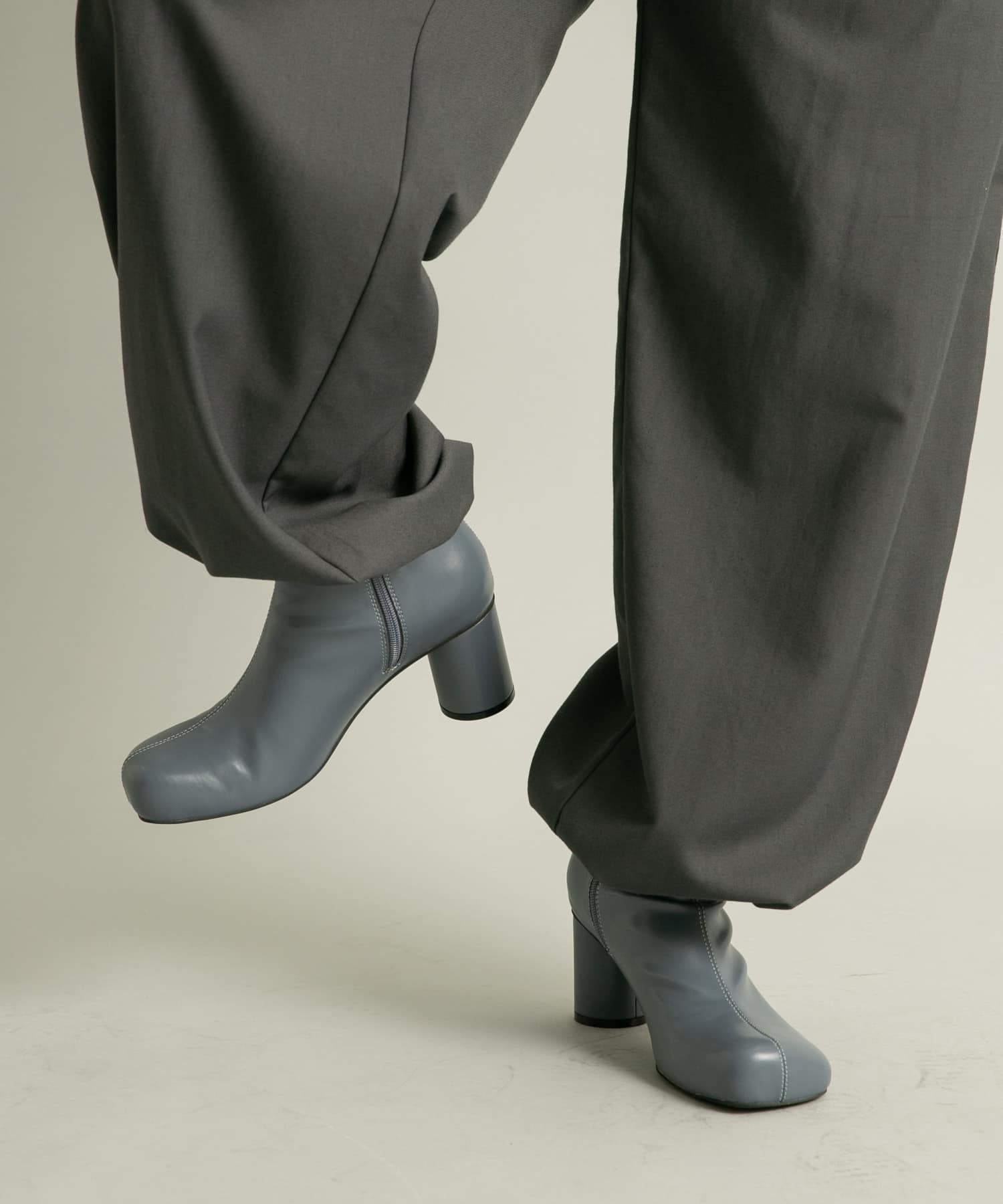 ステッチデザインラウンドトゥブーツ BLUE GRAY 36