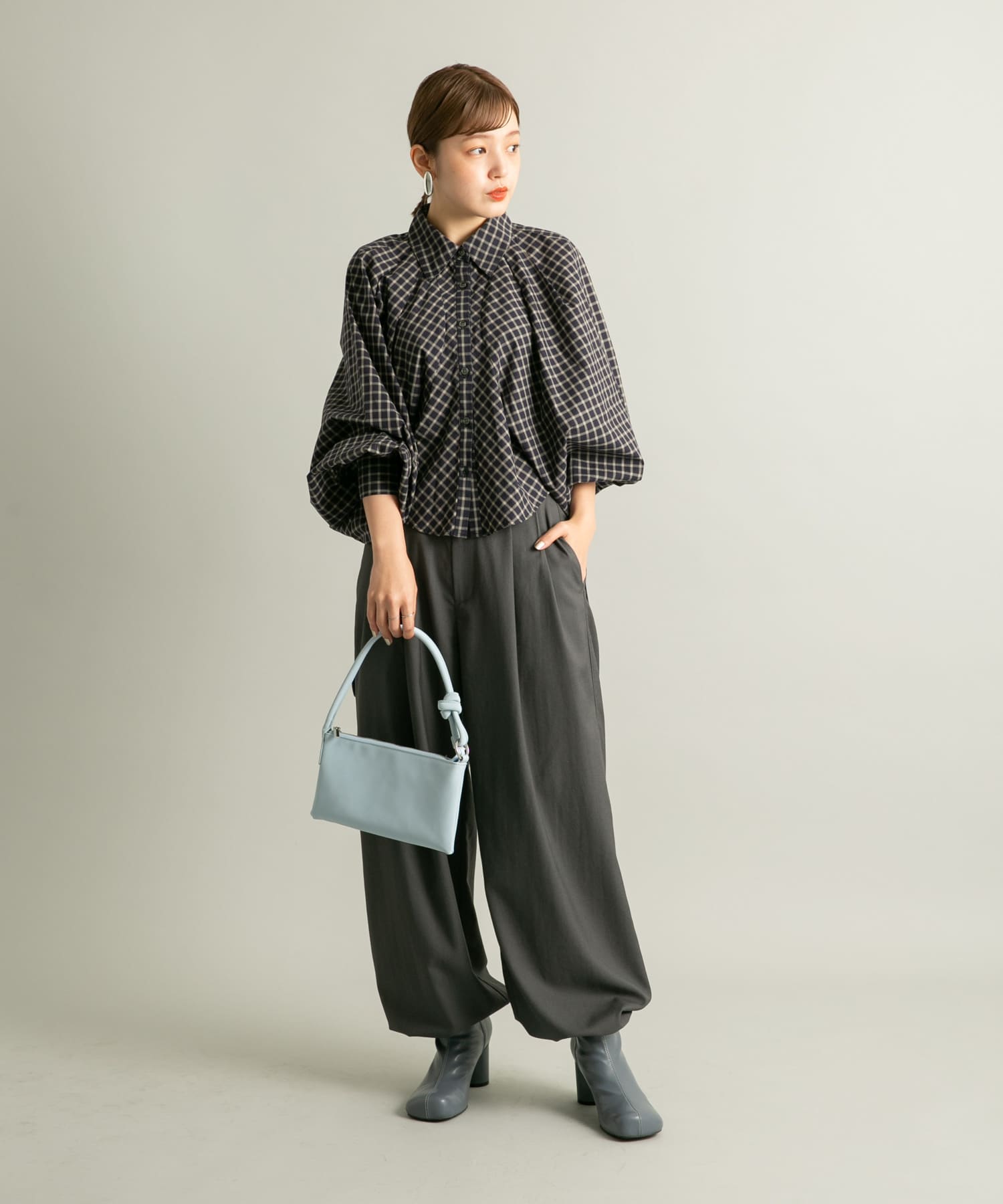 ステッチデザインラウンドトゥブーツ BLUE GRAY 37
