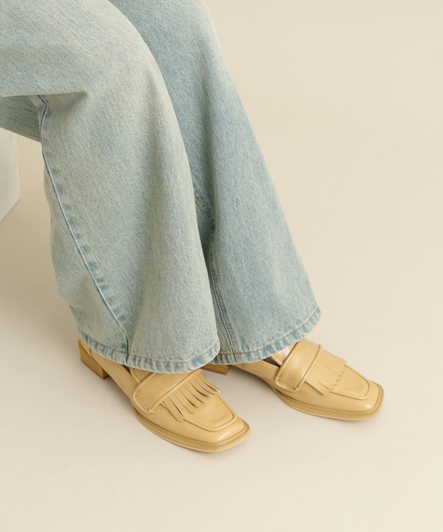 アシンメトリートゥタッセルローファー BEIGE 36