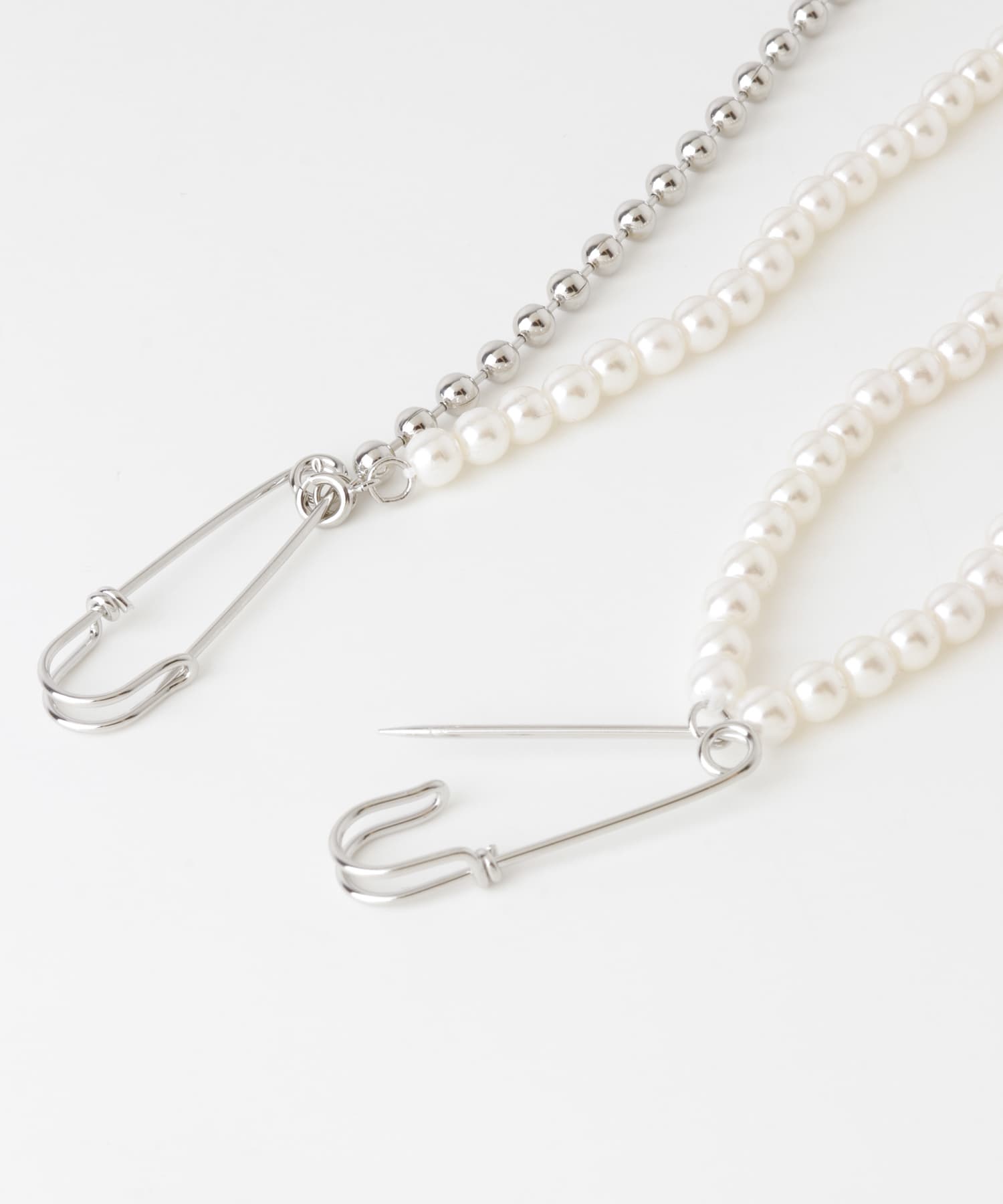 ピン付きロングネックレス SILVER one