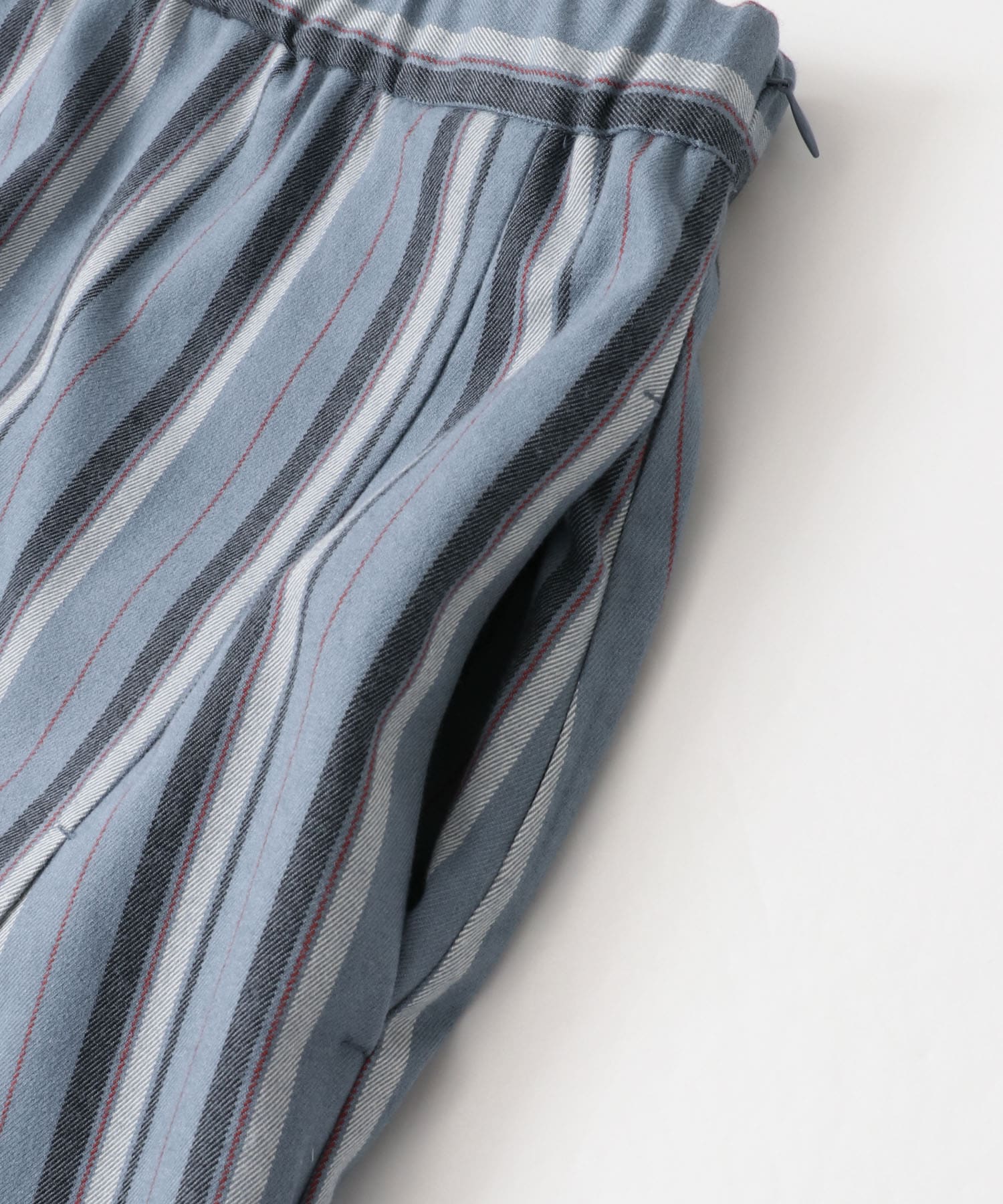 BLUE/BLACK