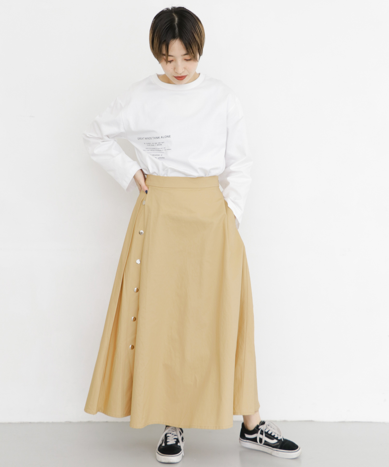 サイドタックボタンフレアスカート BEIGE one
