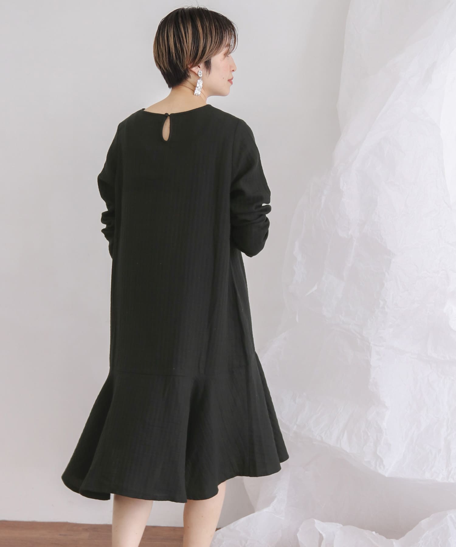 ガーゼペプラムワンピース BLACK one
