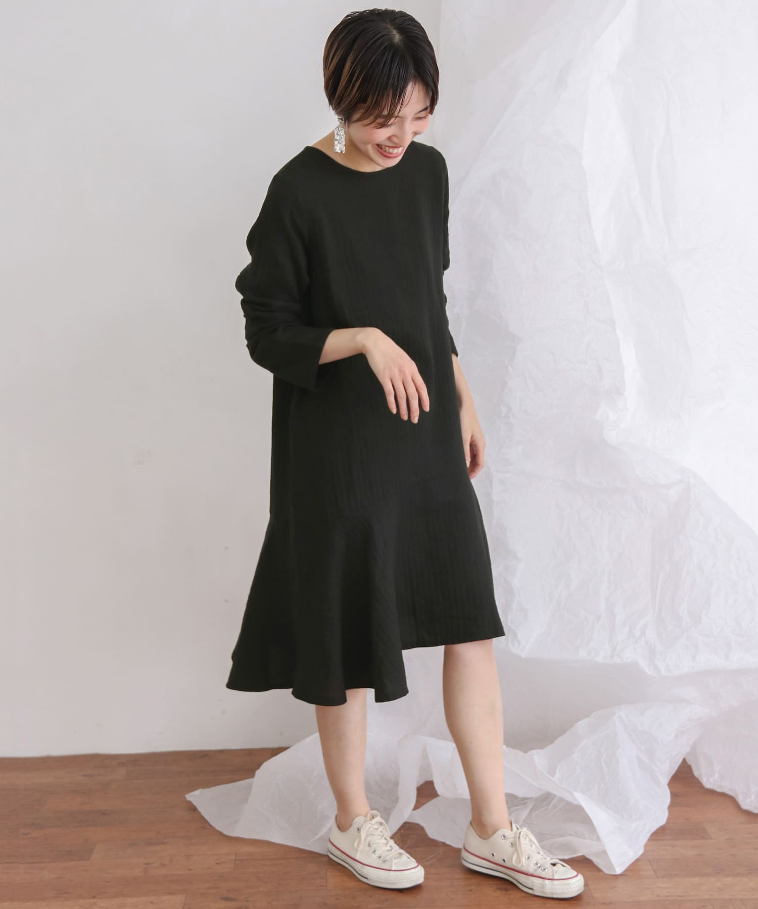 ガーゼペプラムワンピース BLACK one