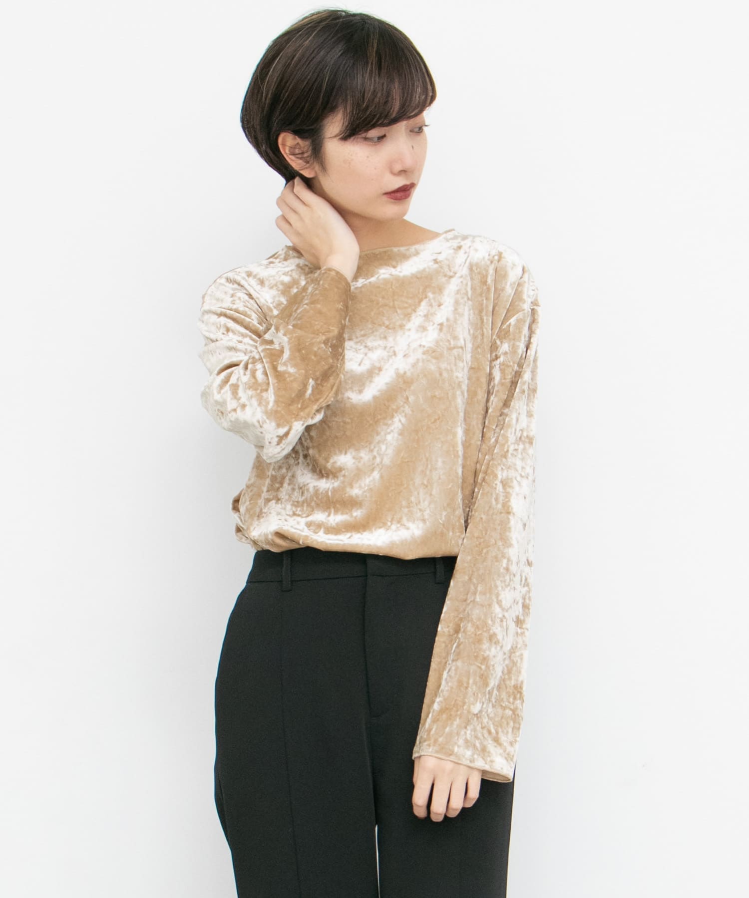クラッシュベロアプルオーバー∴(one BROWN): トップス｜URBAN