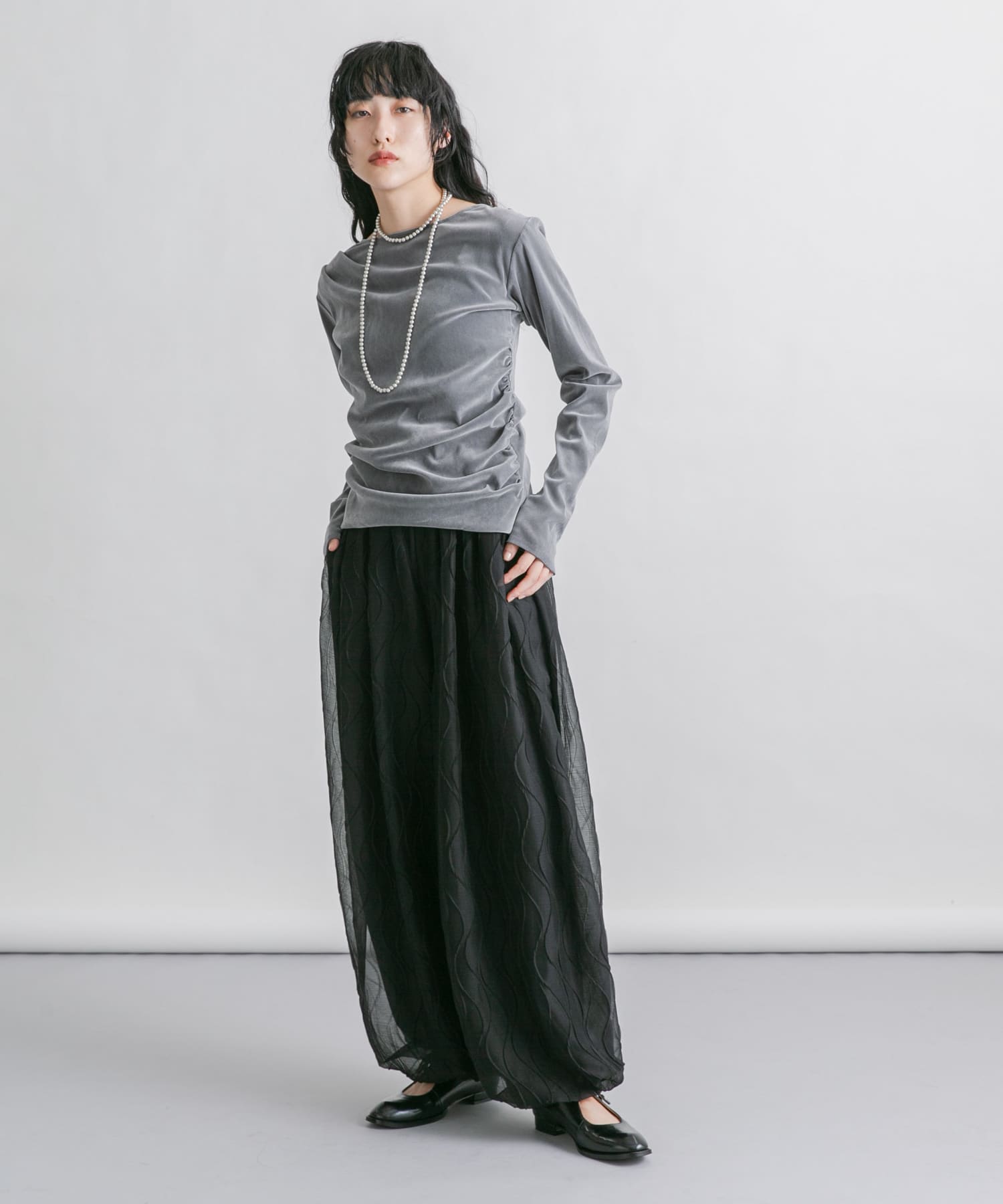 GRAY