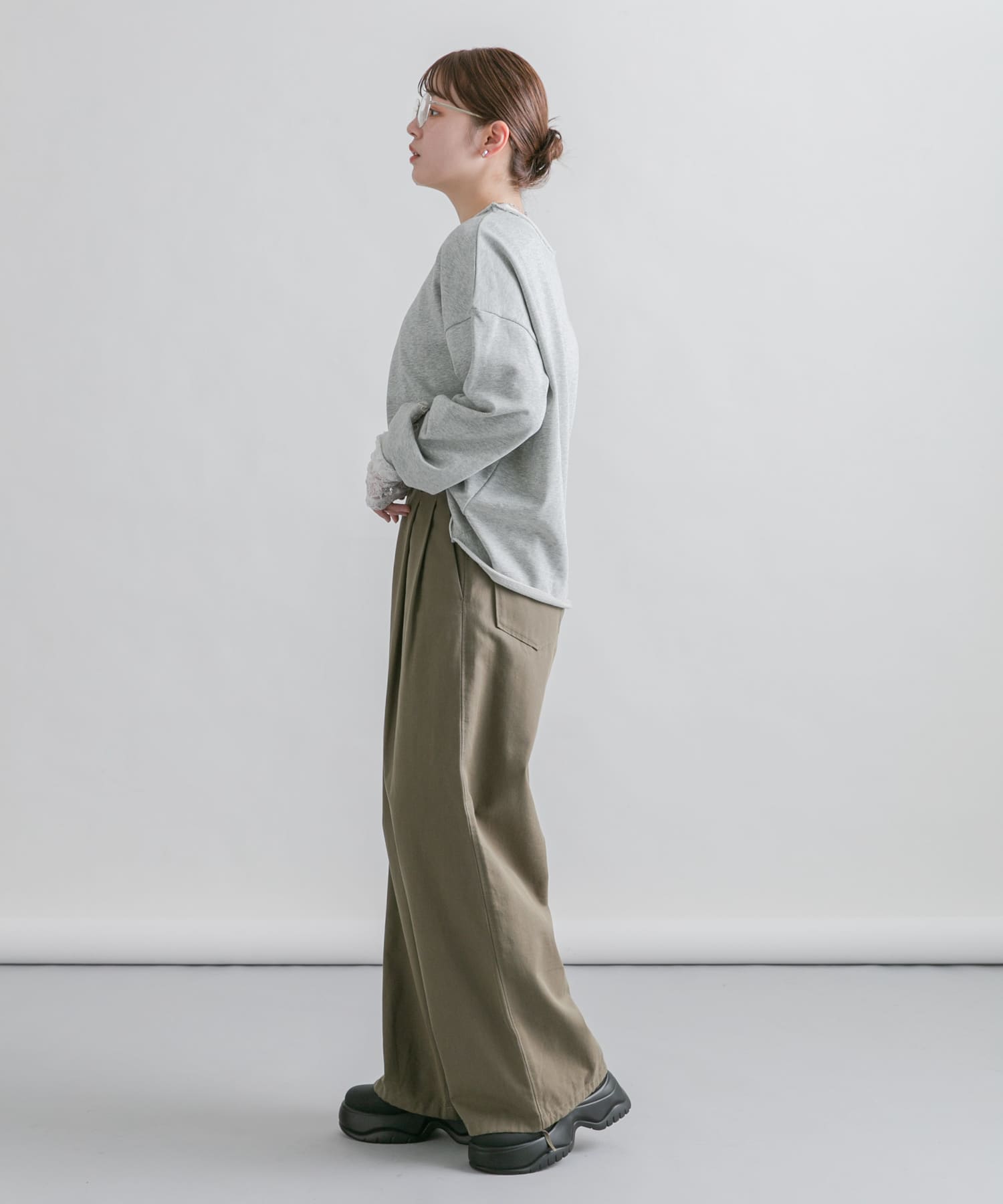 TOP GRAY