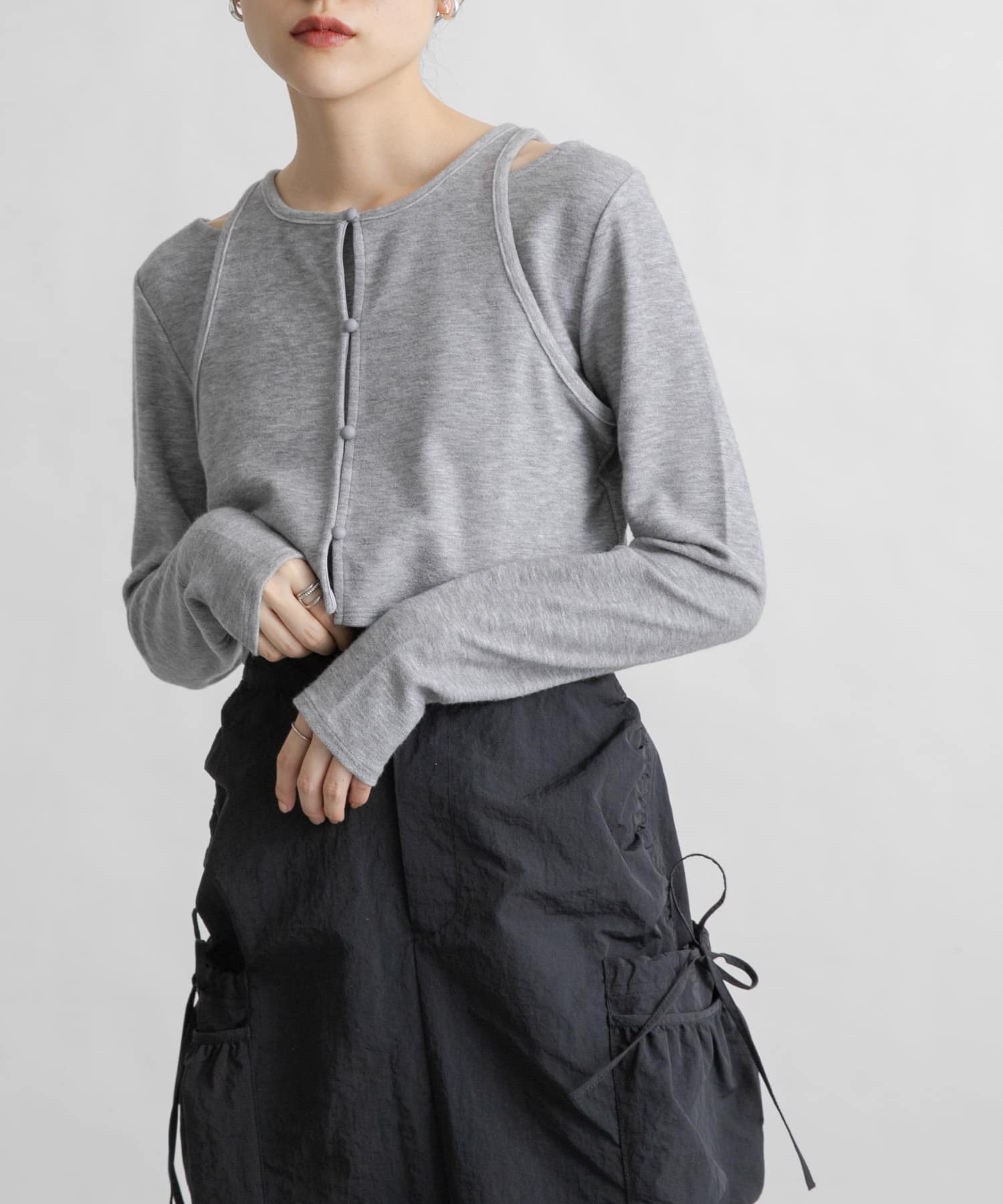 GRAY