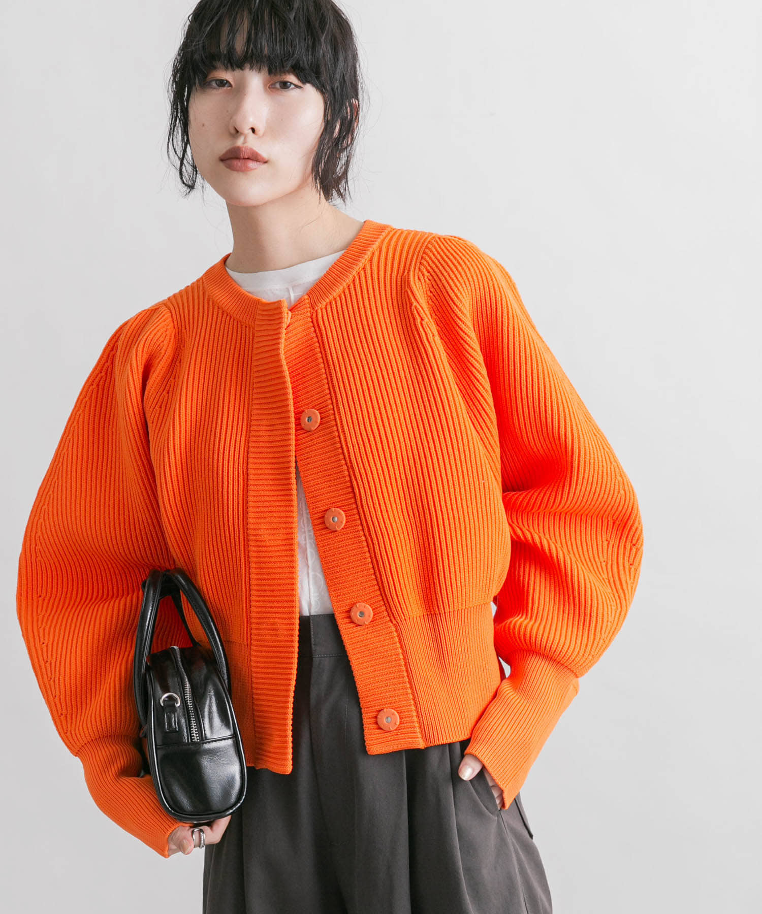 フォルムニットカーディガン