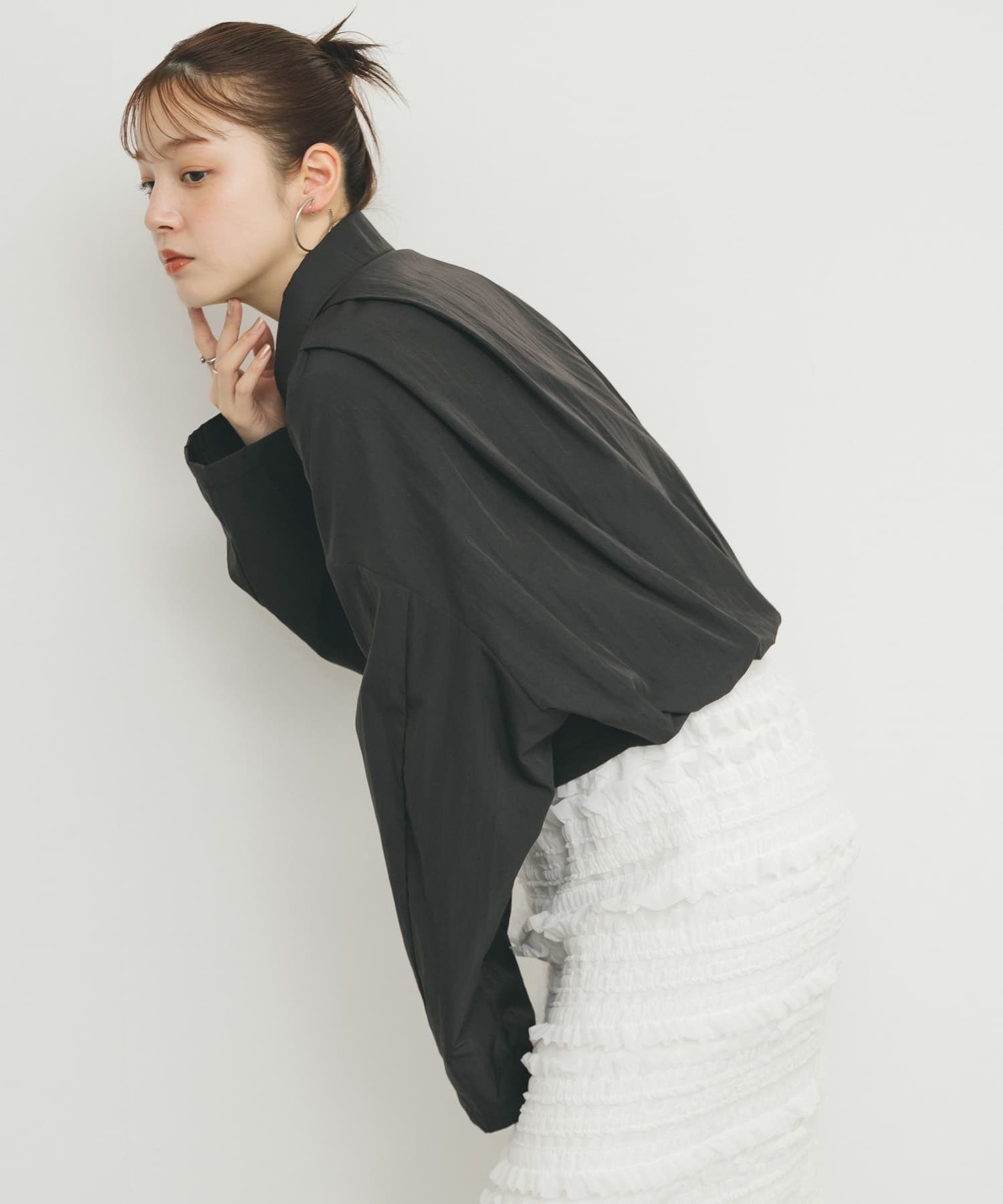 バックギャザークロップドシャツ