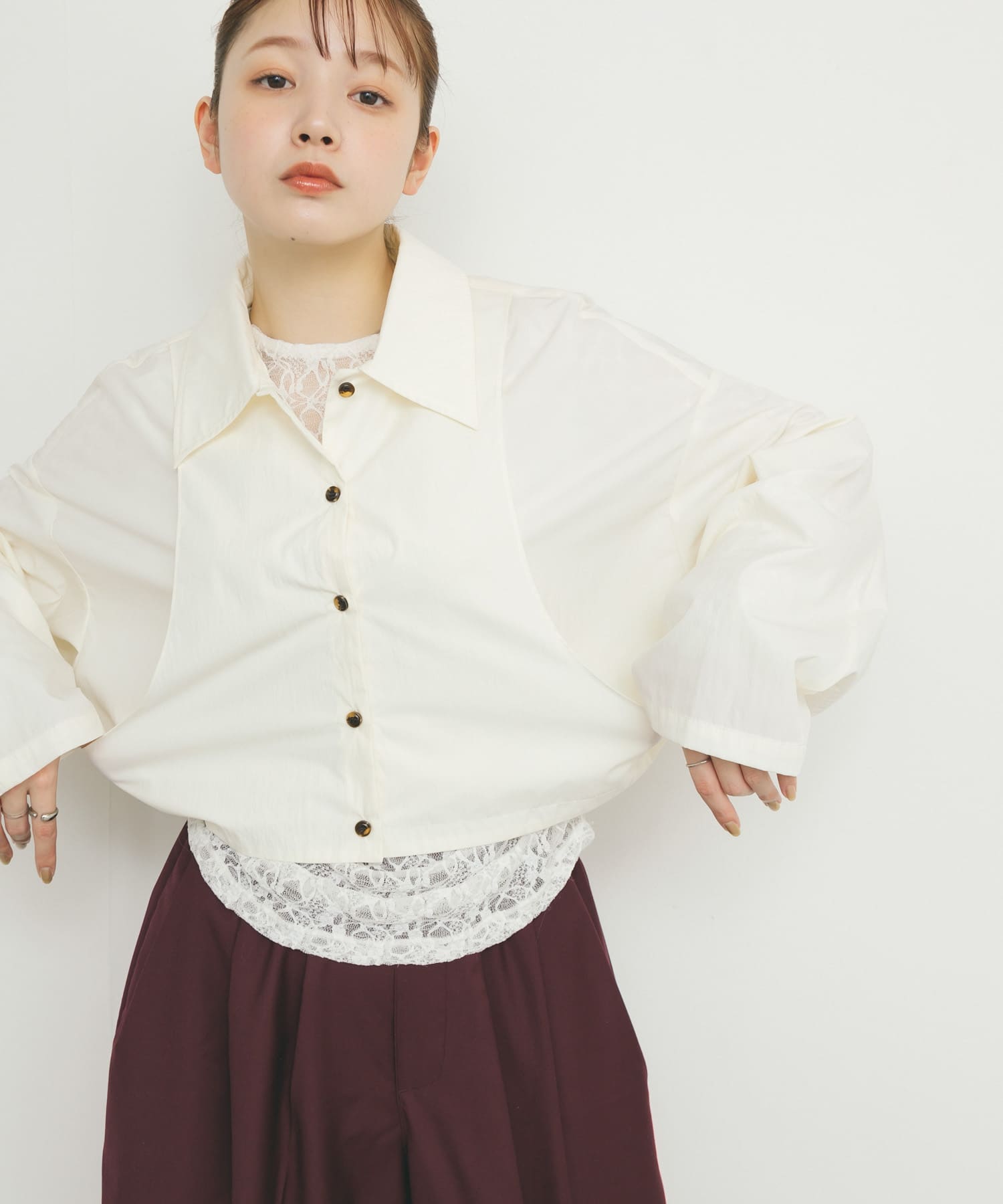 バックギャザークロップドシャツ