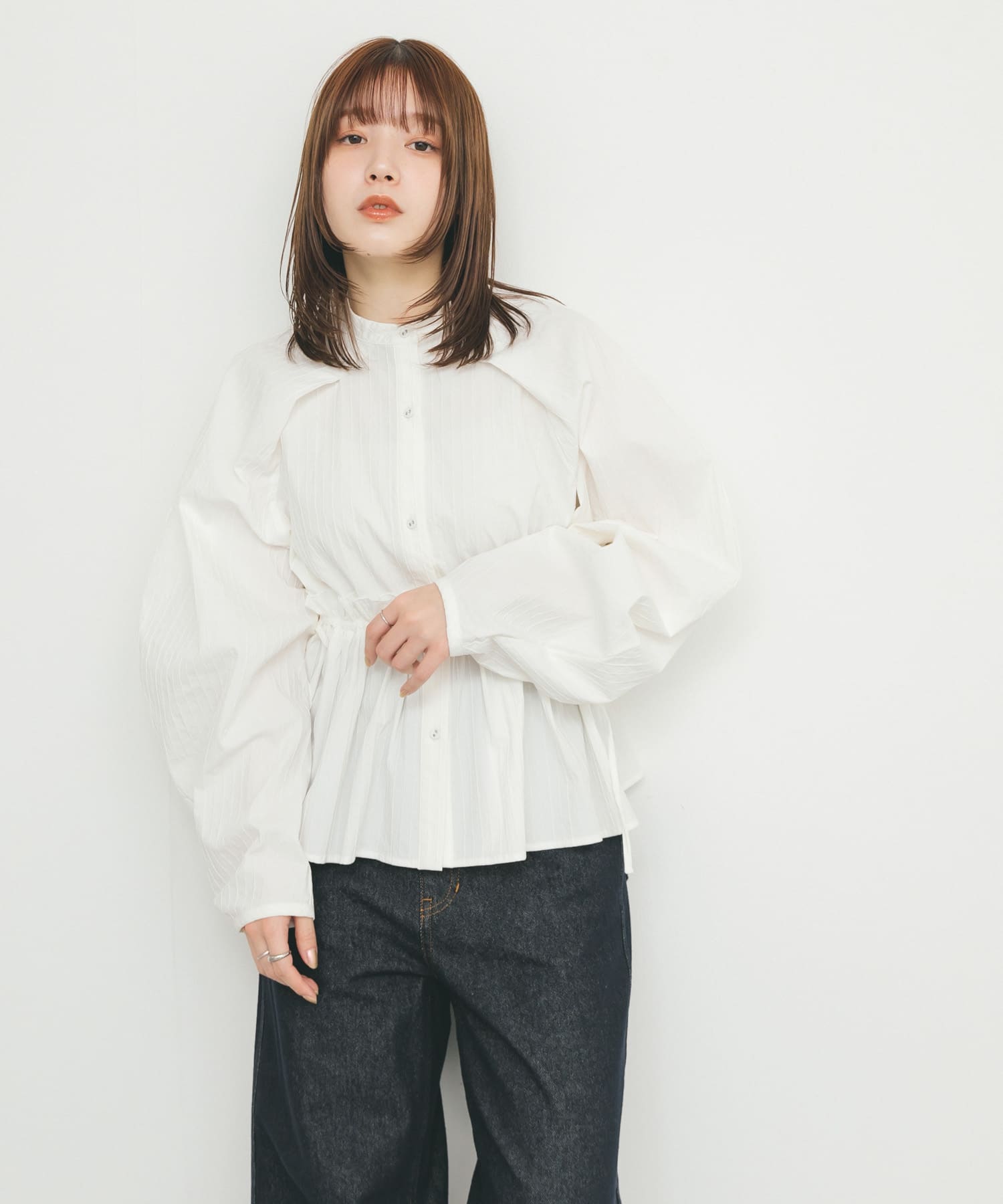 2024年♡美品♡ルネ ペプラム ブラウス ボリュームスリーブ ネイビー 38 2024年♡美品♡ルネ ペプラム ブラウス ボリュームスリーブ ネイビー 38