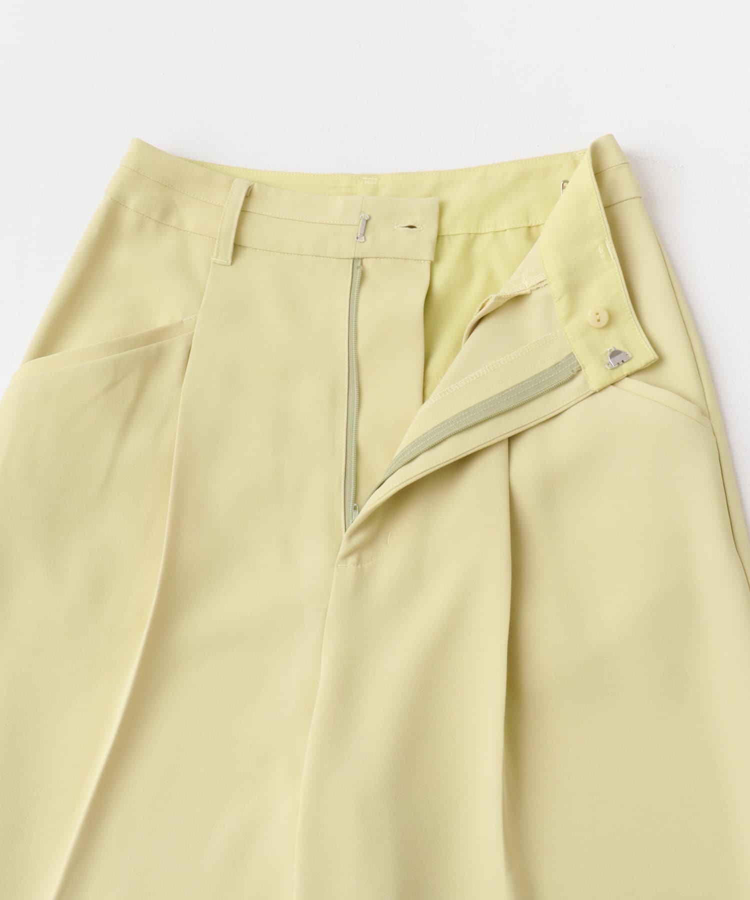 ストレートスラックス YELLOW BEG 36