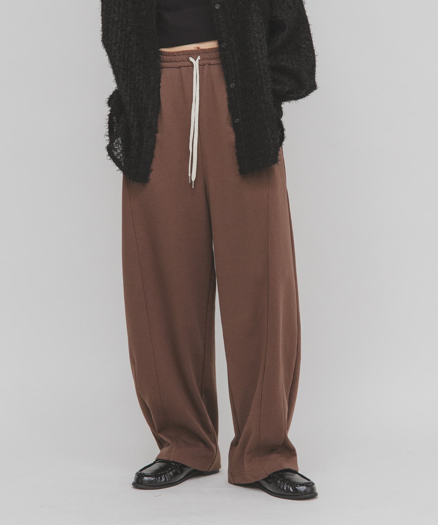 カーブスウェットパンツ