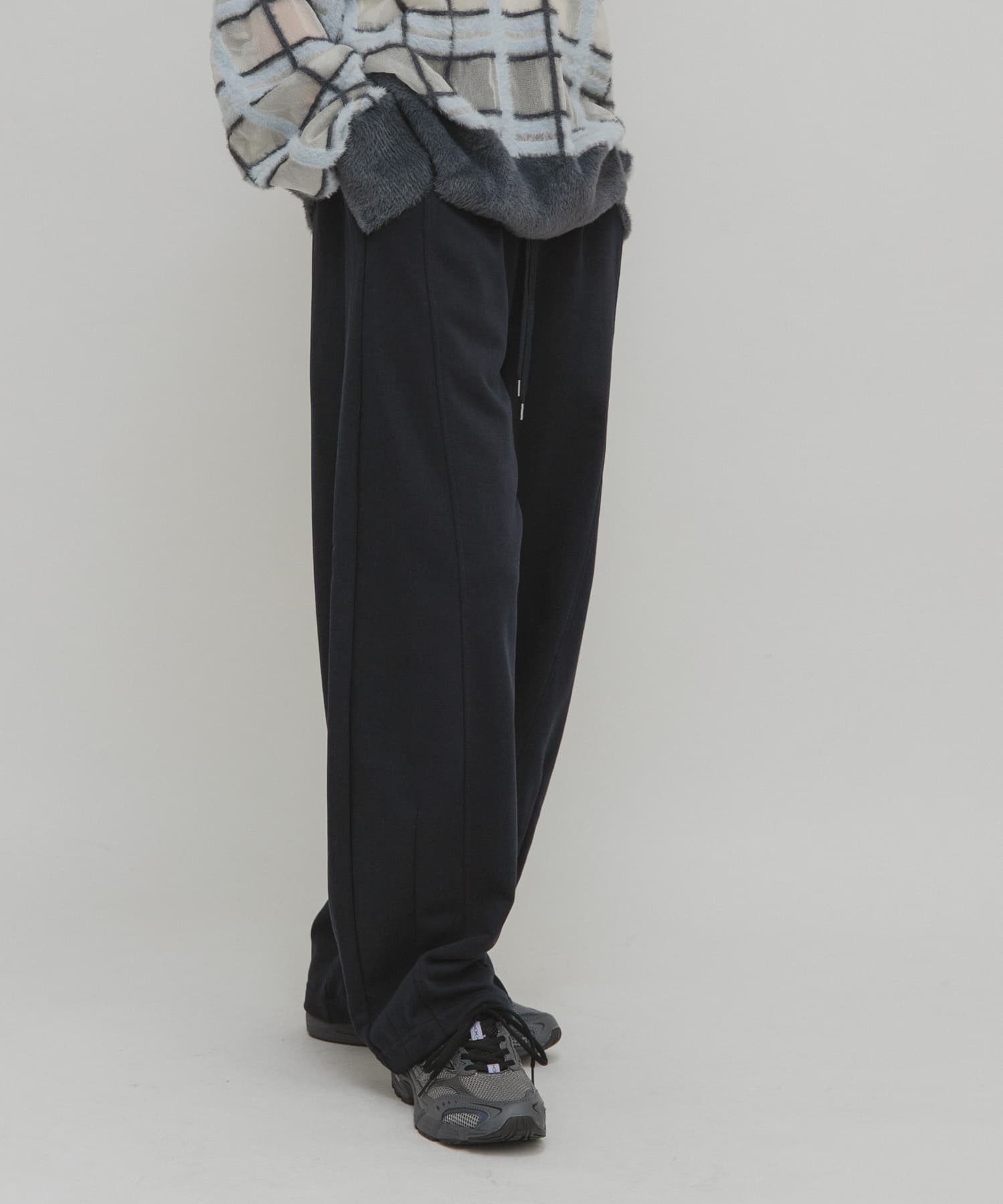 カーブスウェットパンツ