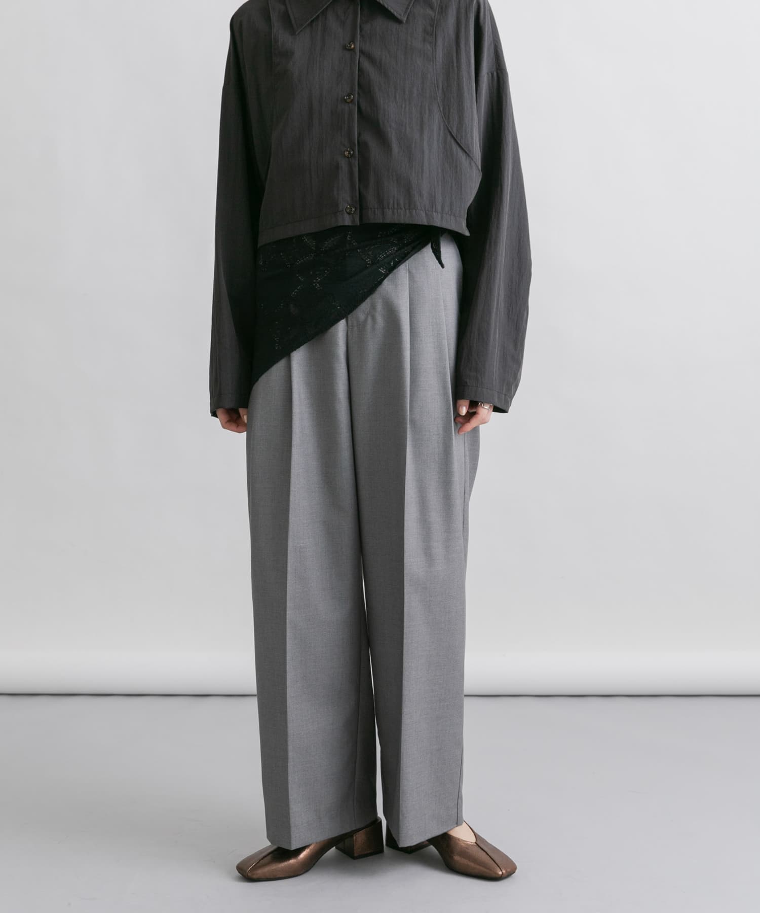 GRAY