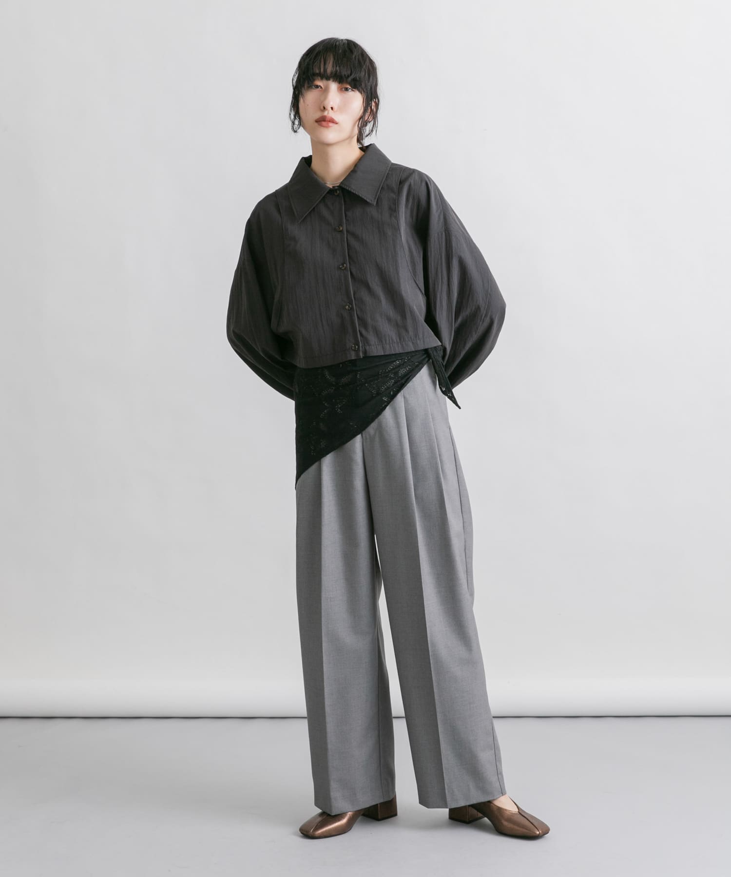 GRAY
