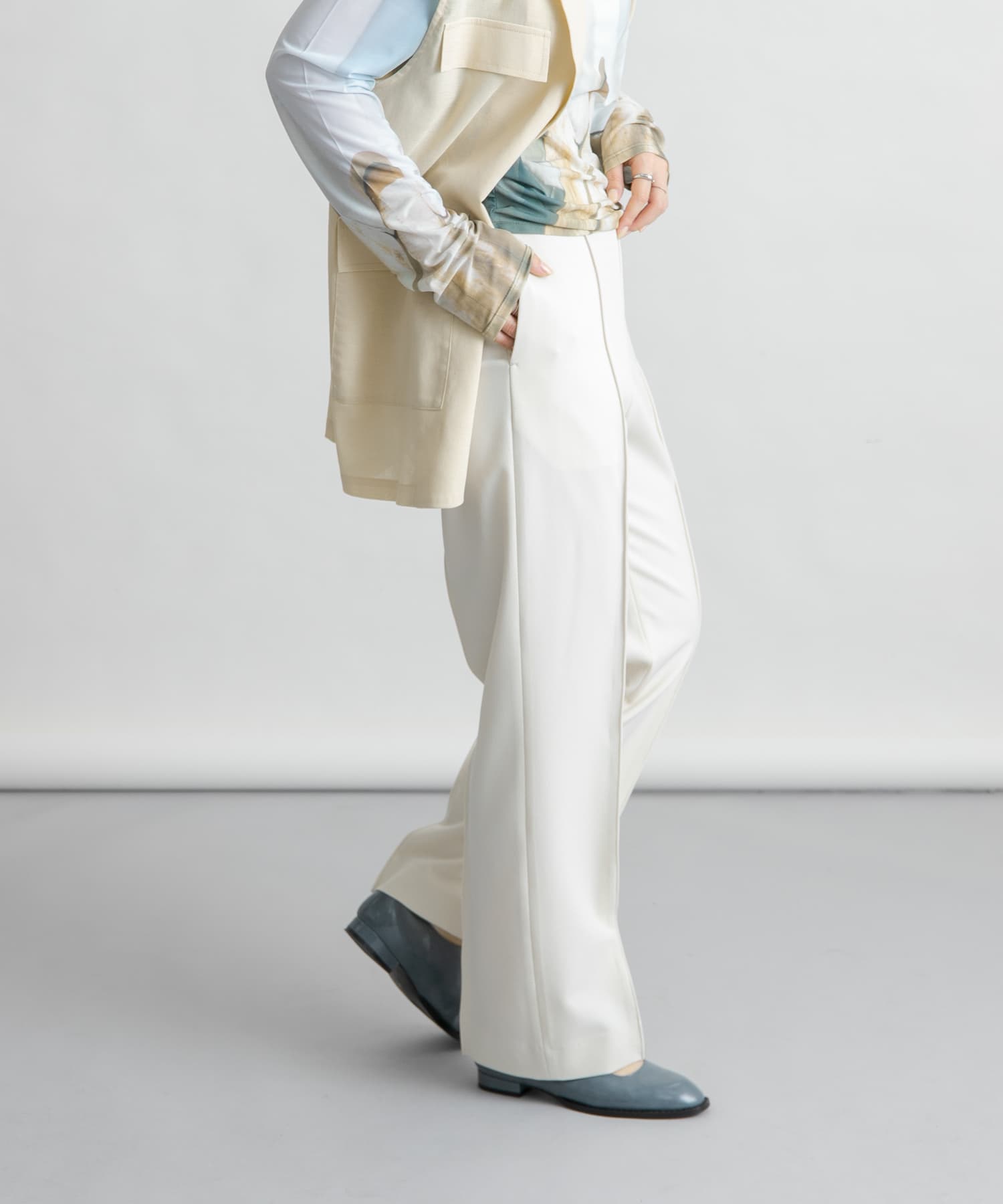 IVORY