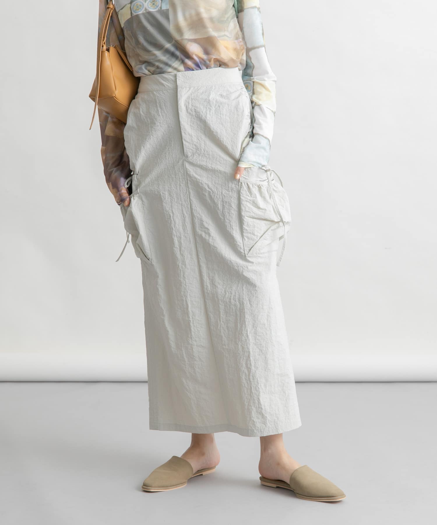 ポケットディティールカーゴスカート