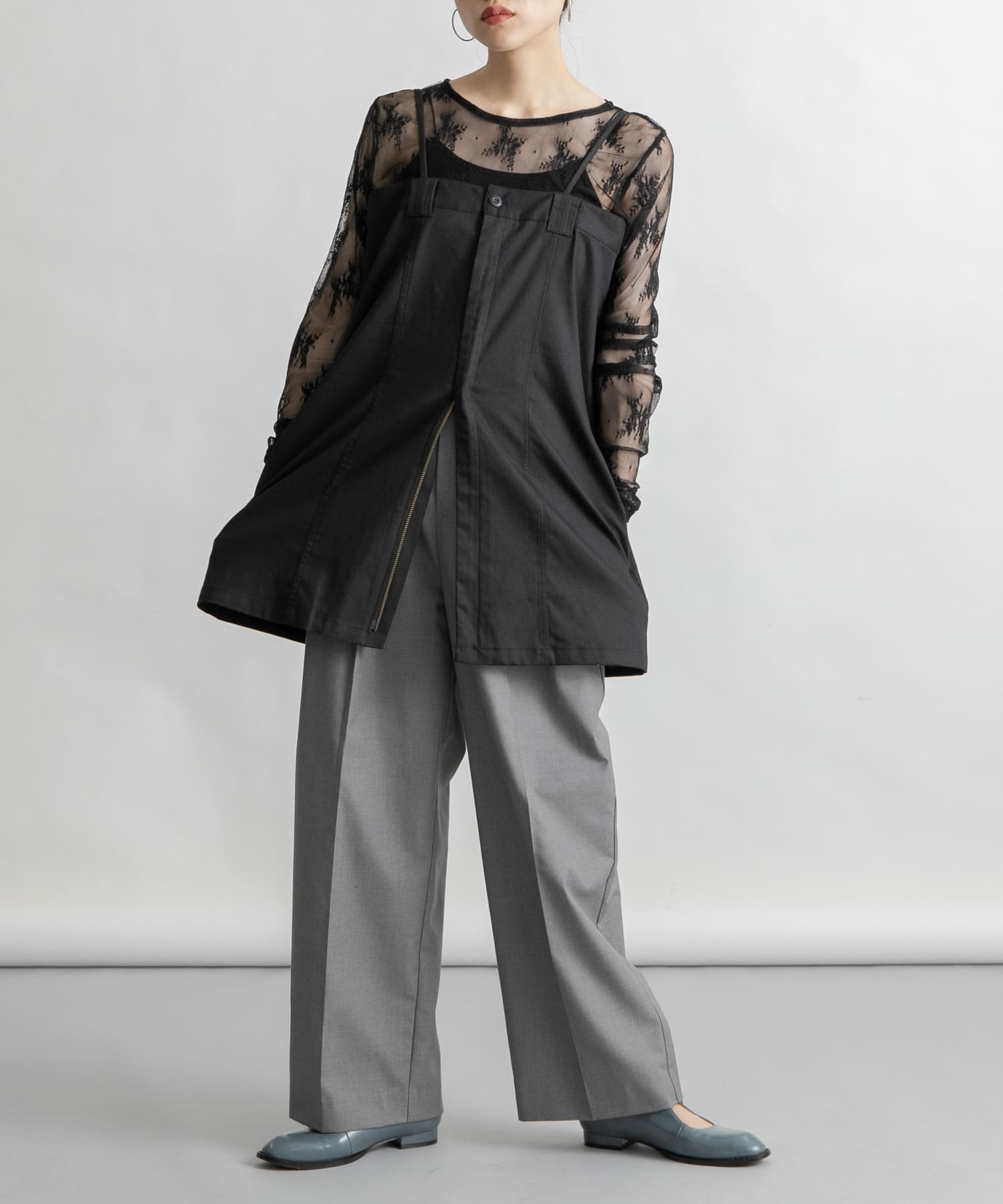 フロントZIPミニワンピース