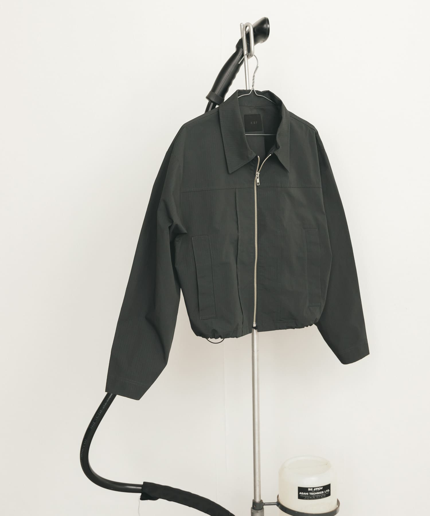 ダッドZIPブルゾン D.GRAY one