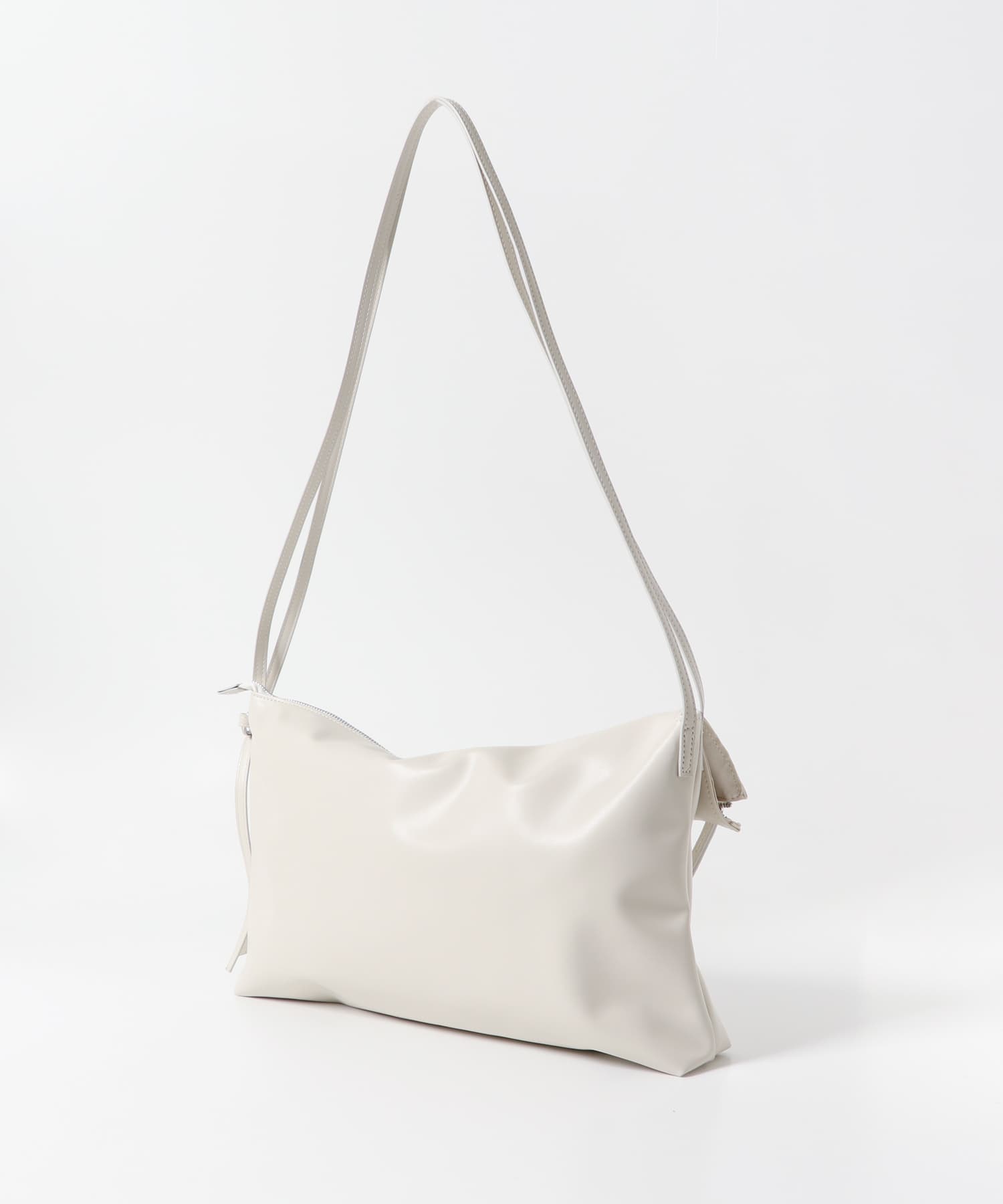 アシンメトリーフラップショルダーBAG ICE GRAY one