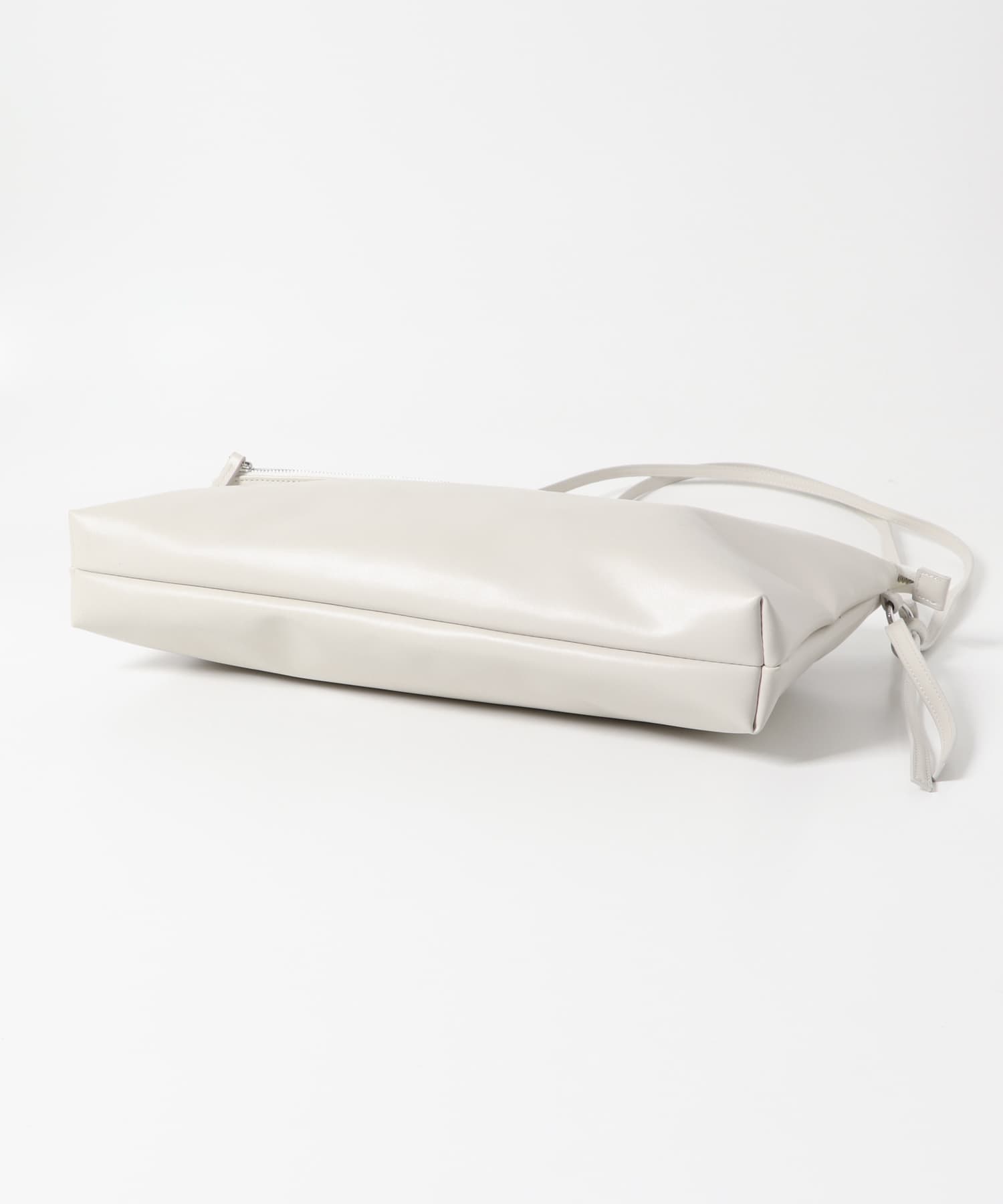 アシンメトリーフラップショルダーBAG ICE GRAY one