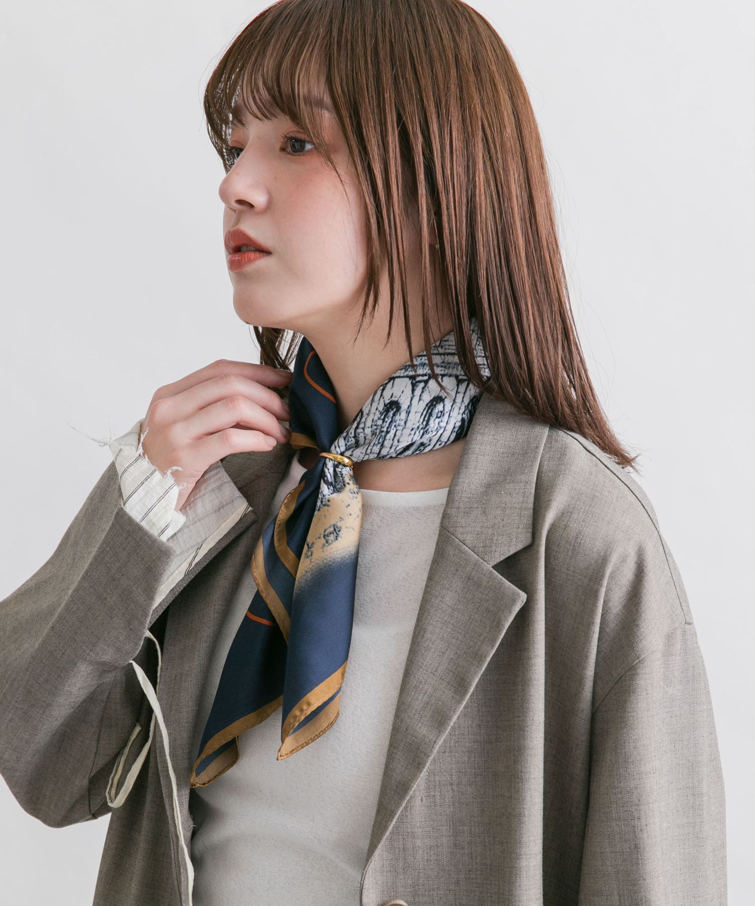 コロッセオスカーフ NAVY one