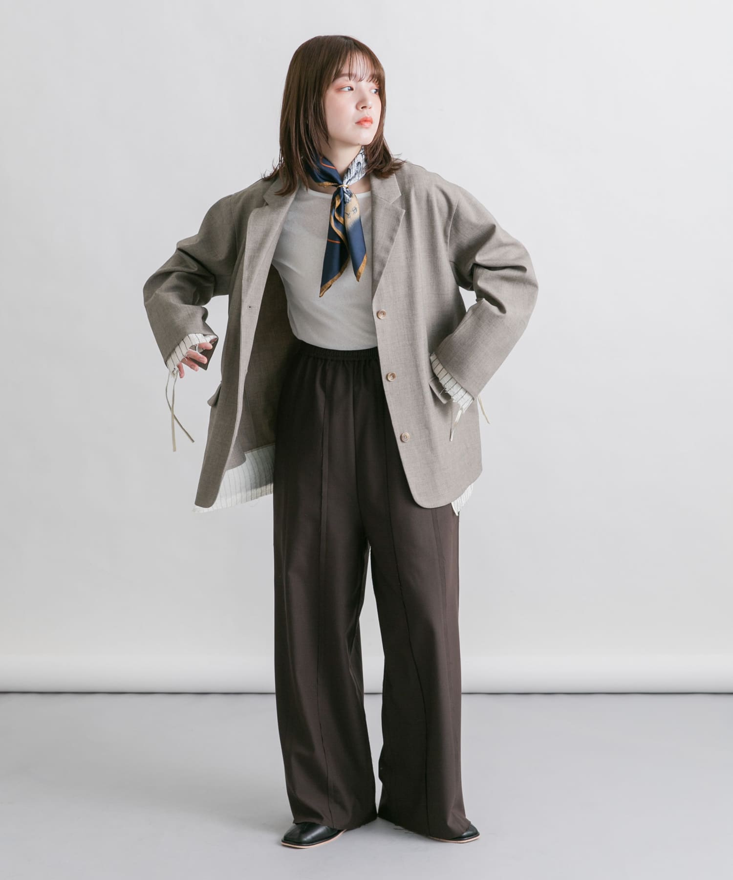 コロッセオスカーフ NAVY one